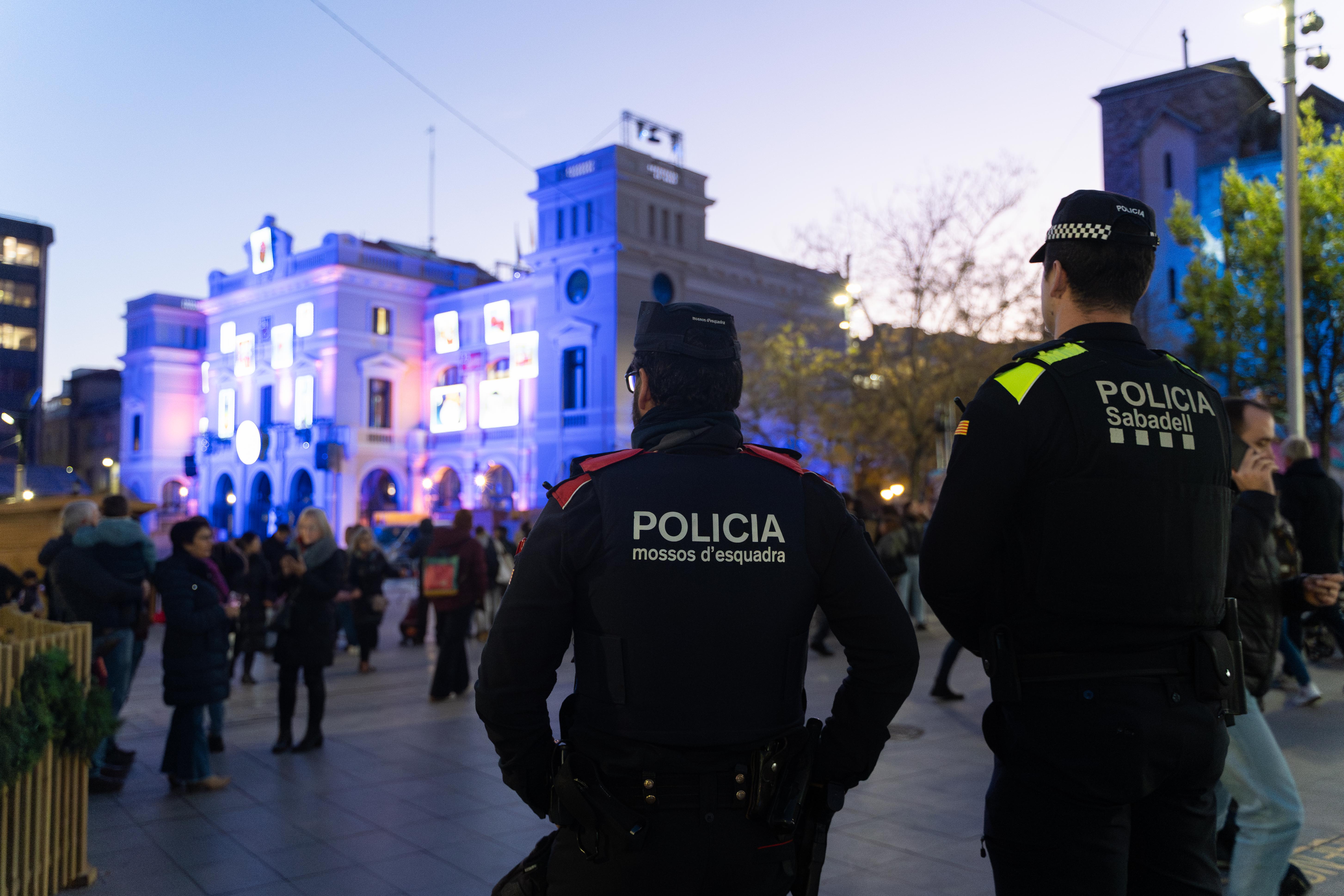 Operació 'Grèvol' a Sabadell: el dispositiu policial per Nadal, des de dins
