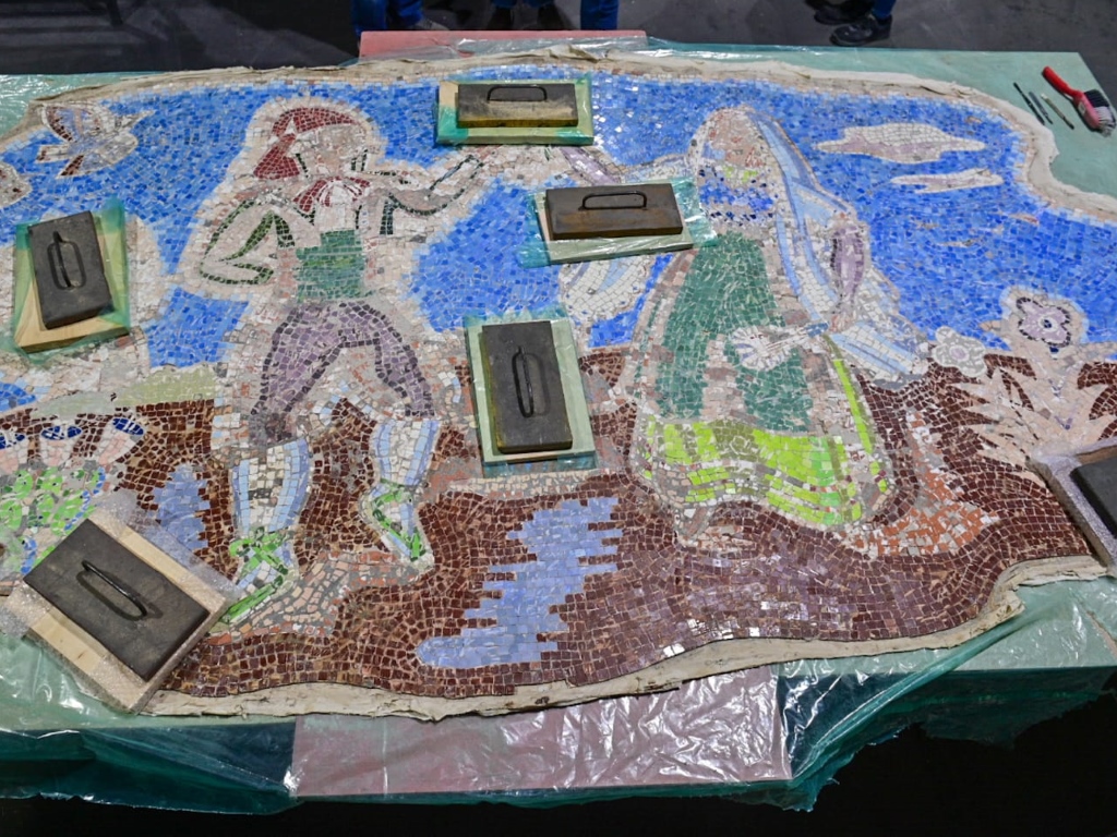 El mosaic “Paga-li Joan” tornarà al carrer de Sant Cugat