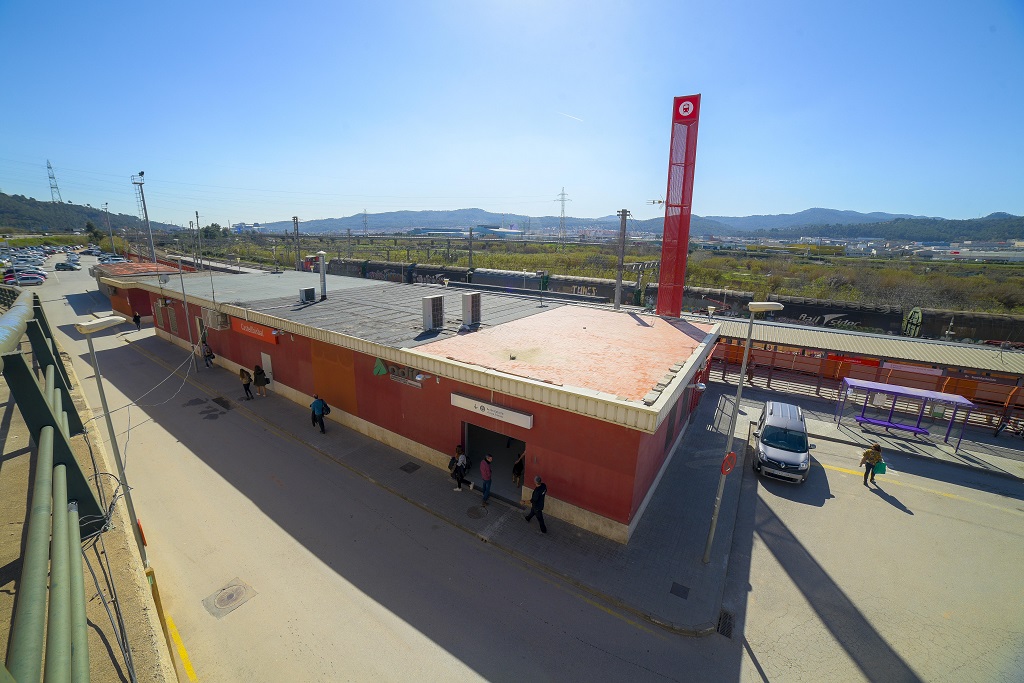 Un aparcament amb més de 400 places a l’estació de Rodalies de Castellbisbal