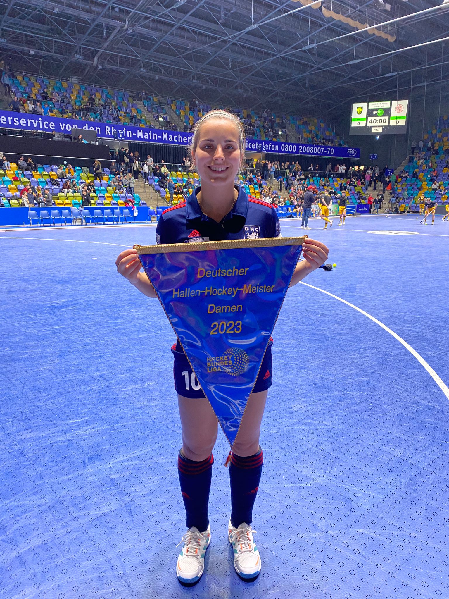 Clara Ycart, campiona d'Alemanya de hockey sala