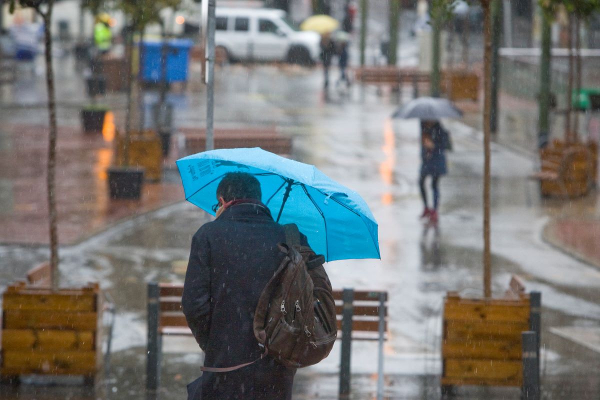 La pluja trenca 4 mesos de sequera i alleugereix els pagesos, però només amb 30 litres