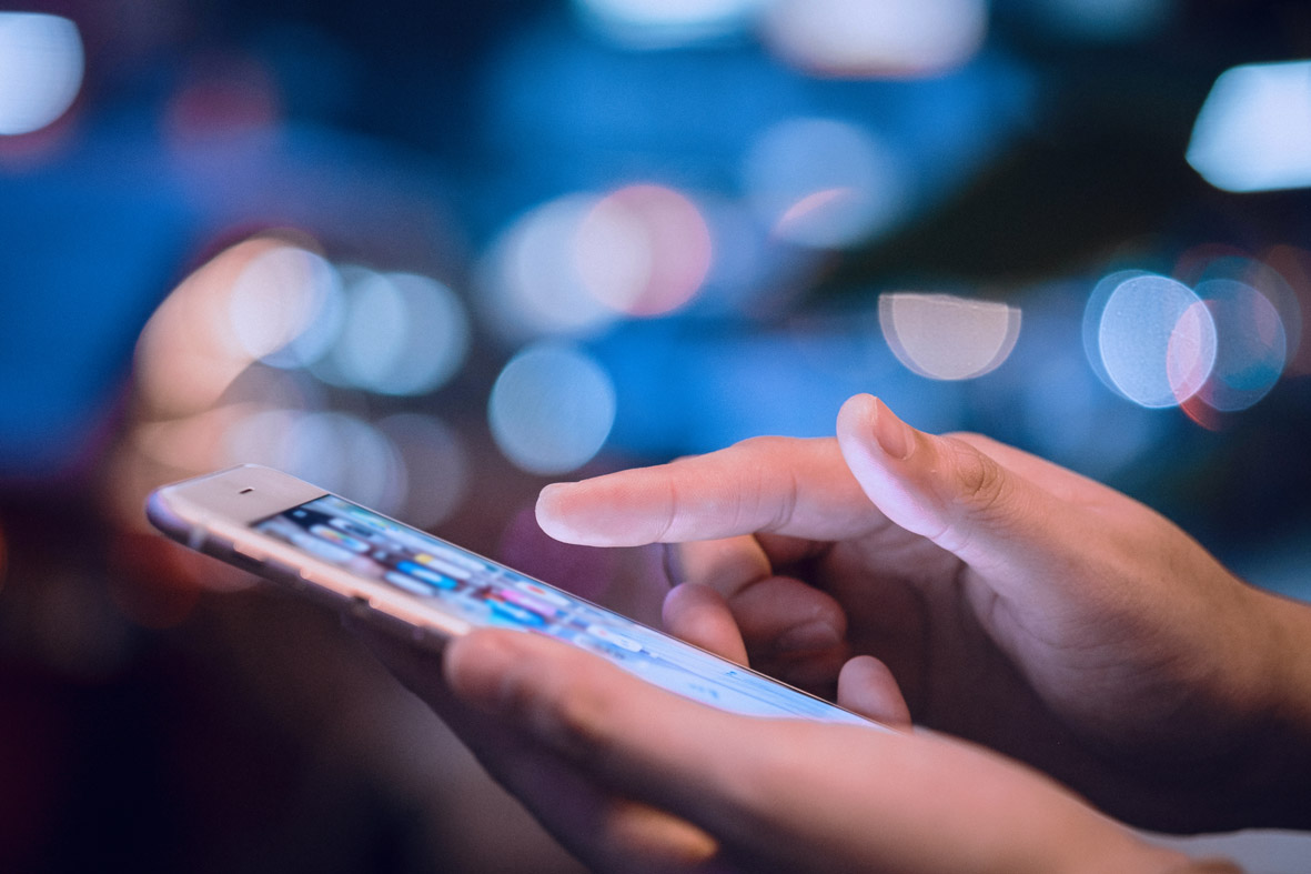 Detingut un jove per múltiples estafes bancàries amb el mètode Smishing