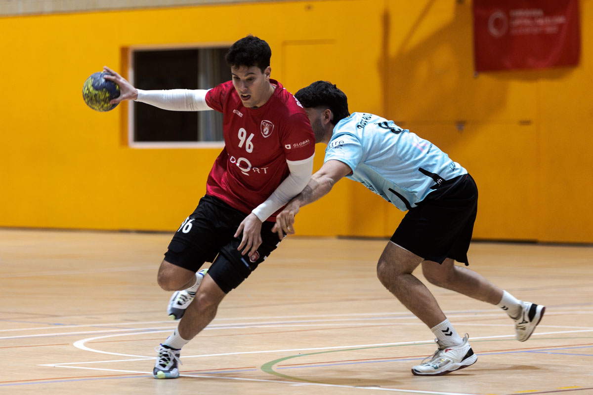 L'Handbol Terrassa esgarrapa un punt a Sant Esteve de Palautordera