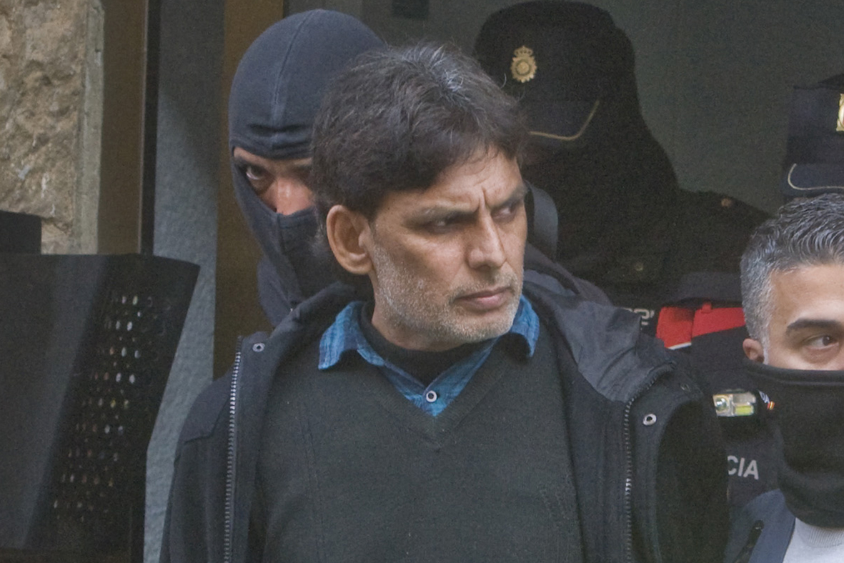 FOTOS | Operatiu policial per detenir al pare de les noies de Terrassa assassinades al Pakistan