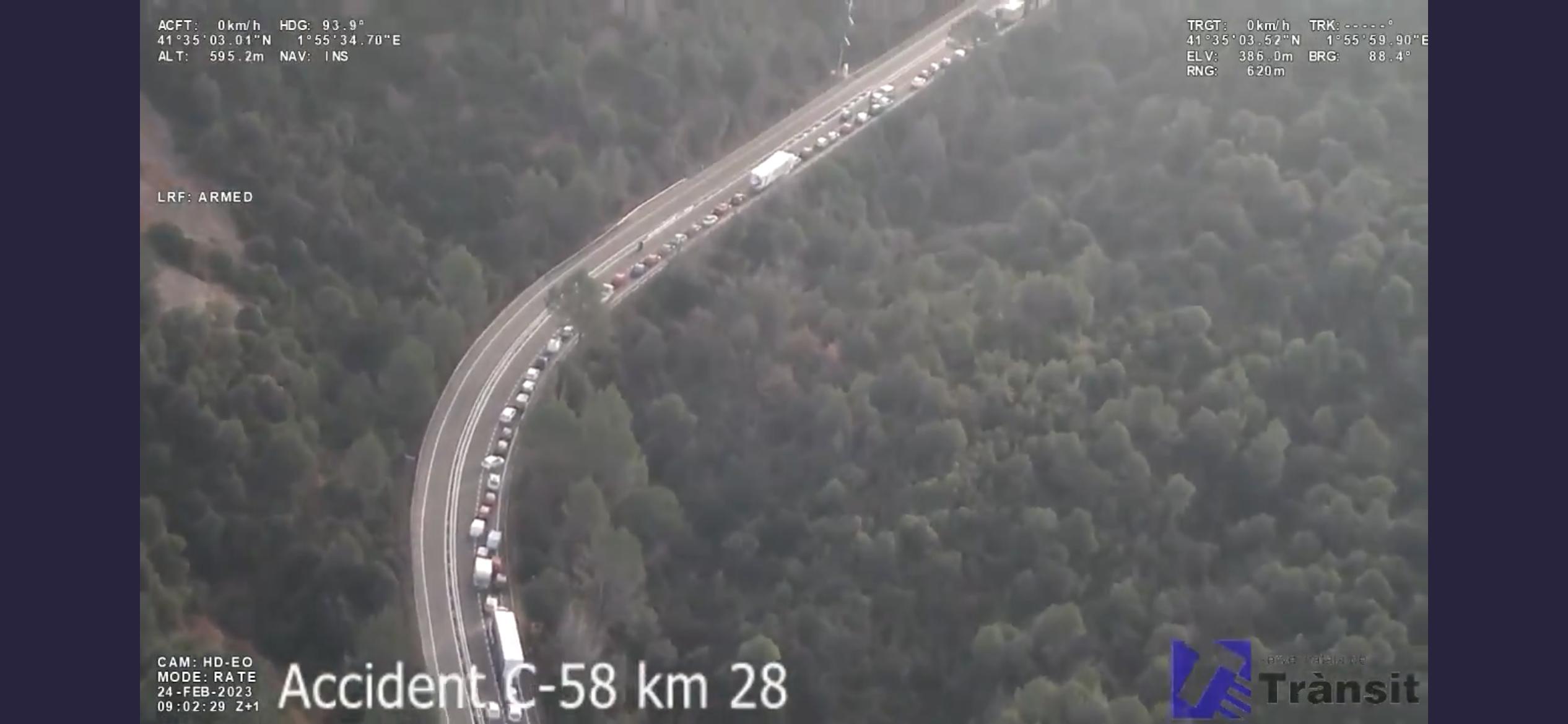 Un accident talla la C-58 a Vacarisses