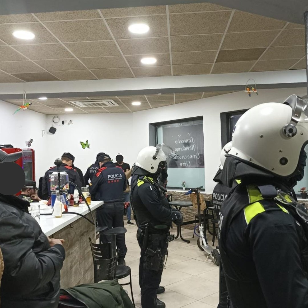 La policia clausura un bar a Sant Pere Nord