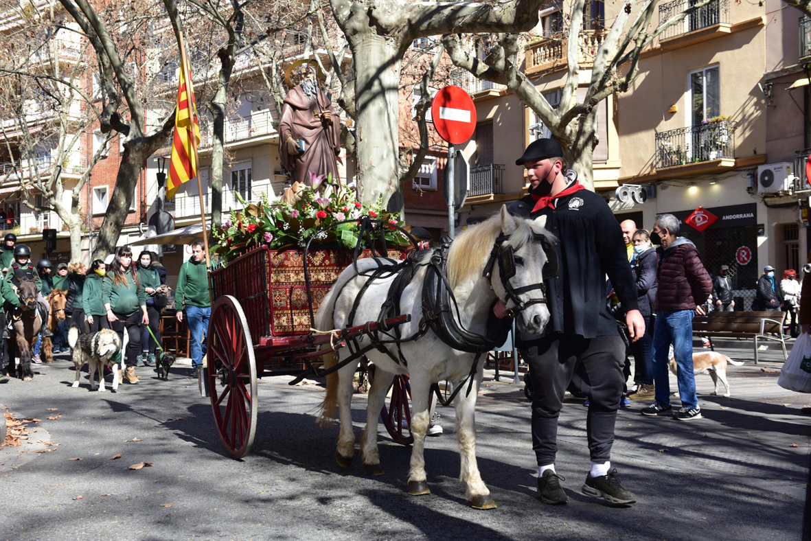 Talls de trànsit i modificacions a la xarxa de bus pels Tres Tombs