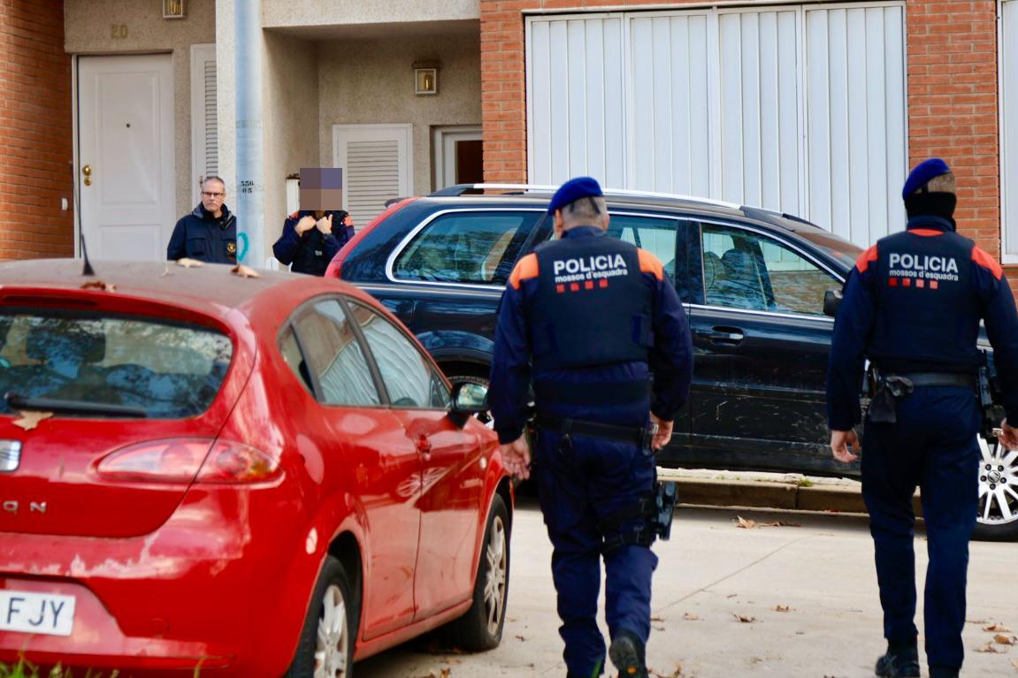 Les imatges de l'escorcoll dels Mossos a Sabadell