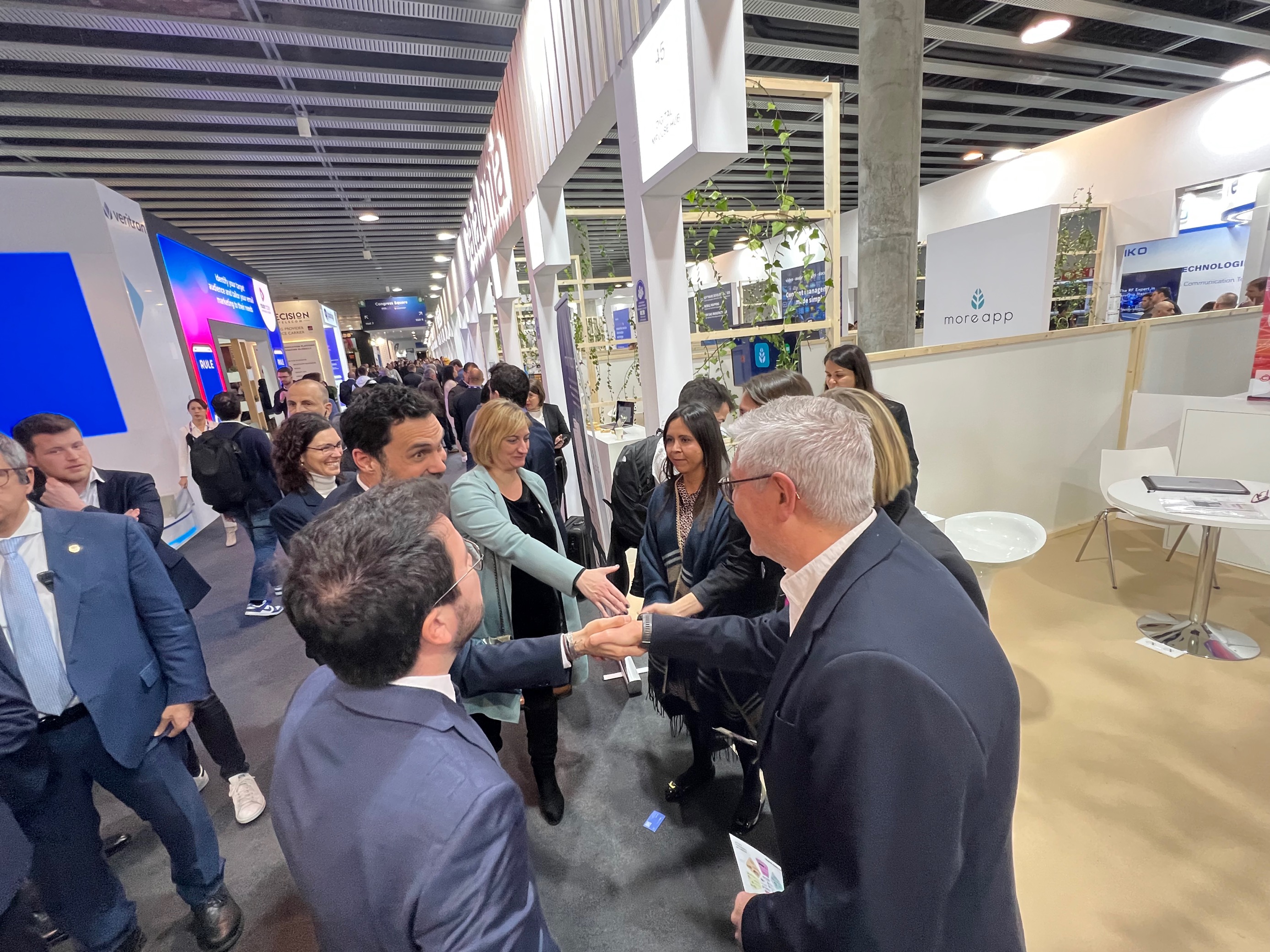 Un centenar d'empreses visiten l'estand del Digital Impulse Hub al Mobile