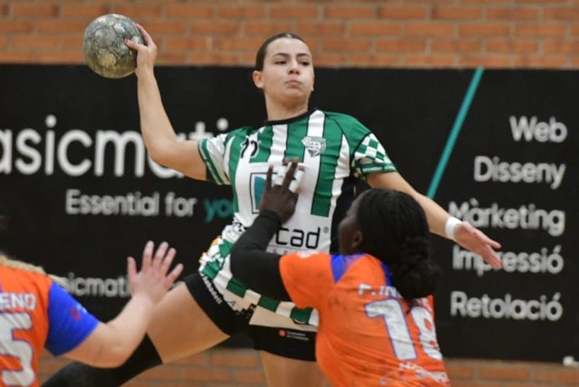 L'OAR Gràcia supera l'Onda en un final d'infart i manté el lideratge (29-28)