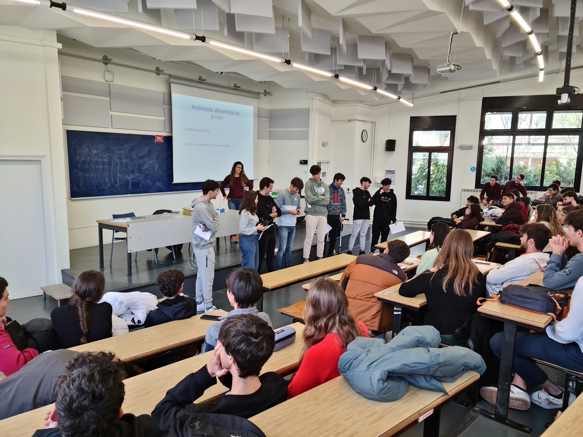 Jocs tecnològics per a la integració dels alumnes de primer de l'ESEIAAT