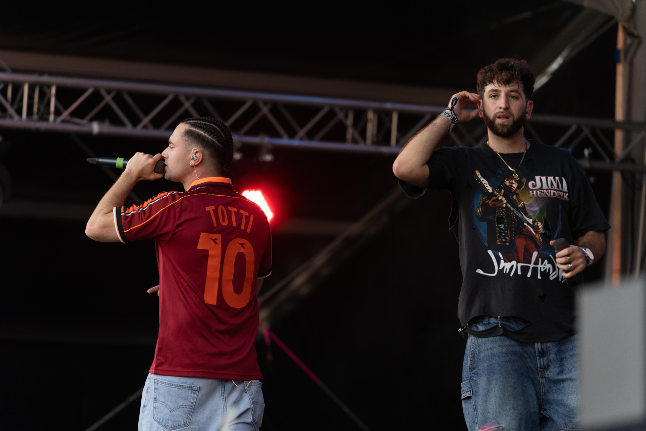 Flashy Ice Cream, Ven'nus i Lu Rois, en el concert benèfic de l'Embassa't per València - 