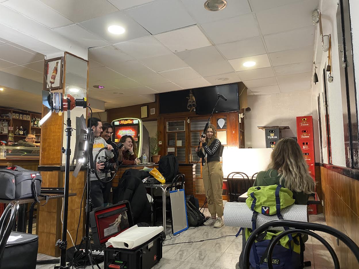 Els alumnes de l'institut Santa Eulàlia converteixen Terrassa en un set de rodatge