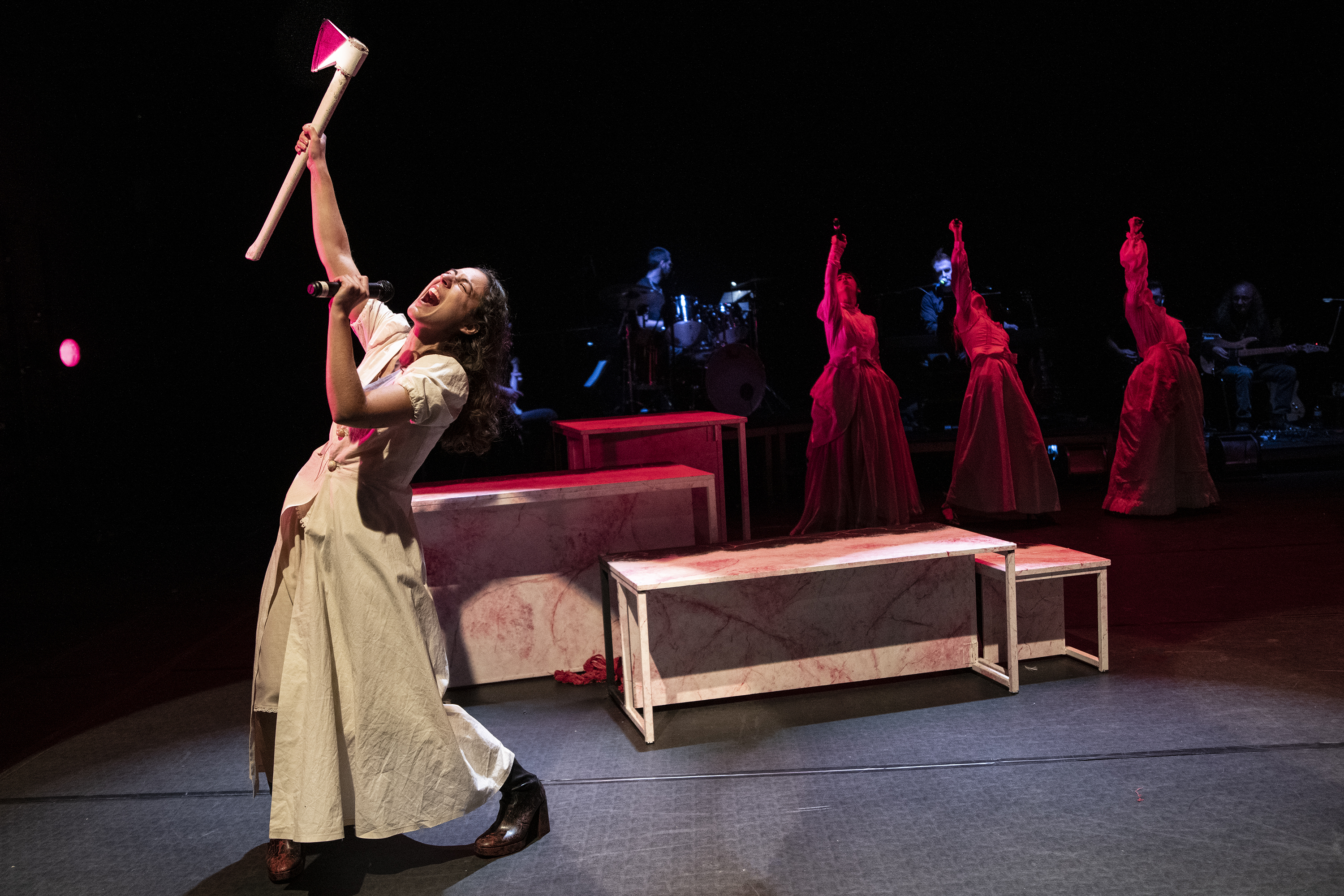 'Lizzie' o com matar els pares a destralades i a ritme de rock