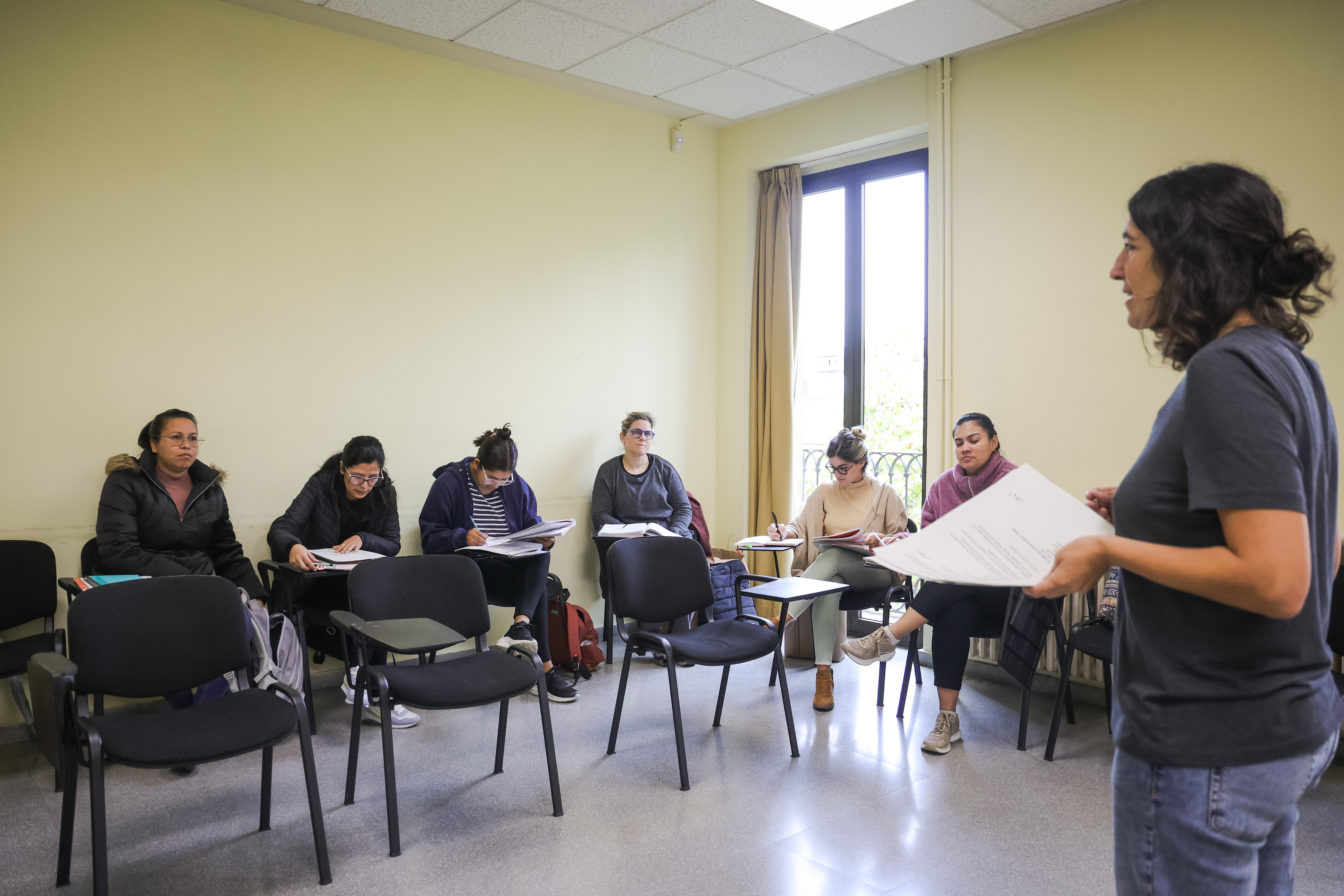 Més de 200 persones en llista d'espera per aprendre català a Sabadell