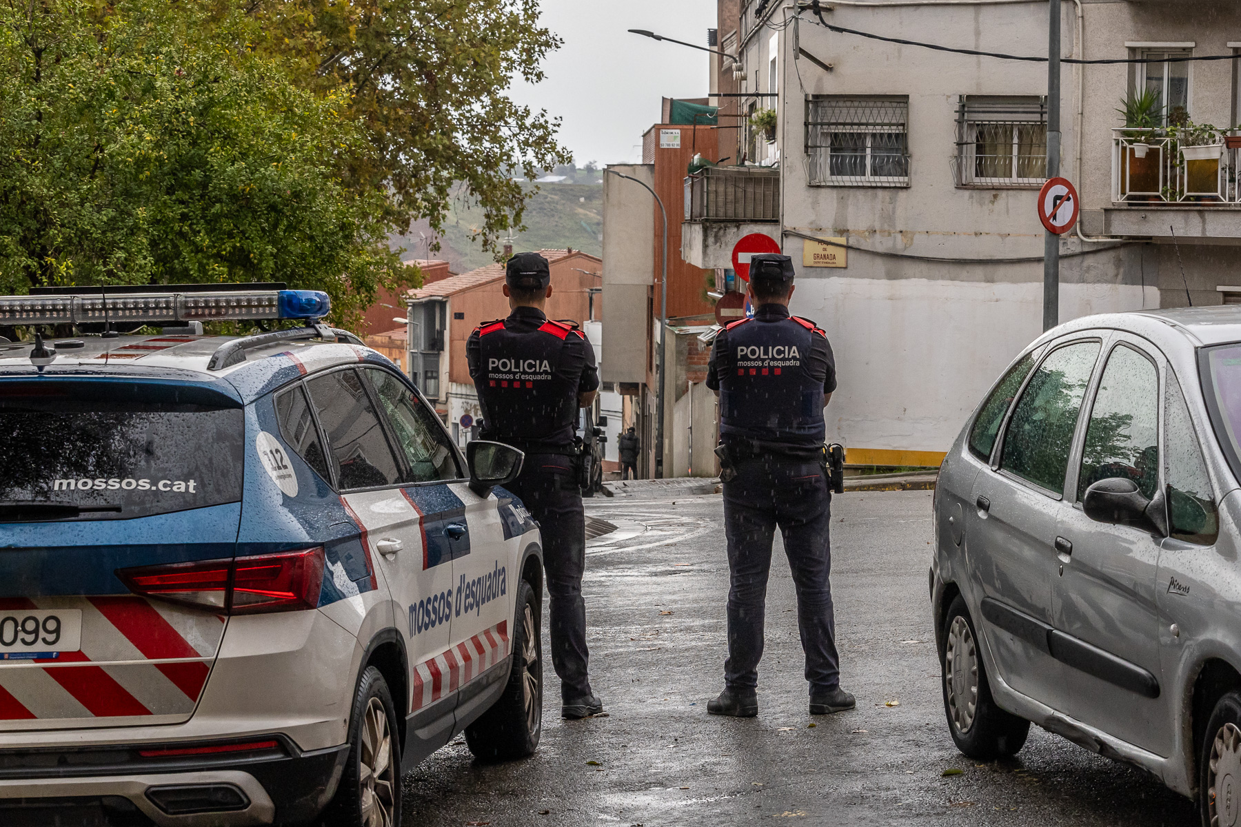 Reforç policial a Can Puiggener per un clima de tensió creixent