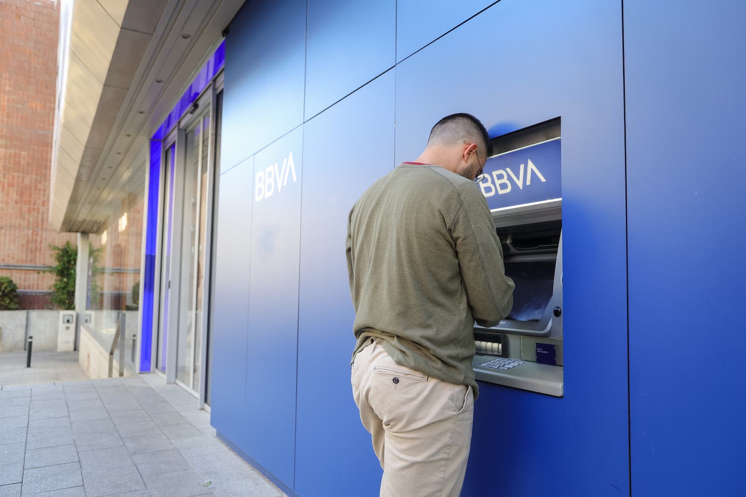 Els comuns demanen instal·lar caixers automàtics als barris de Sabadell