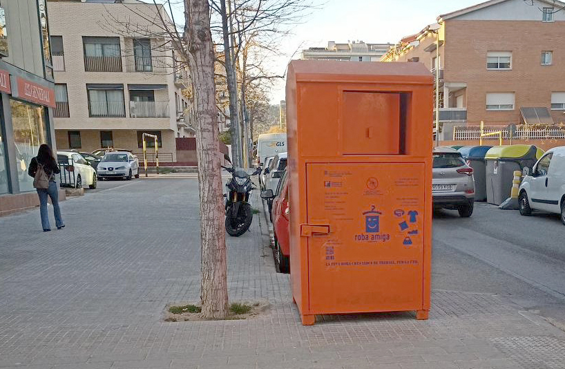 Més contenidors de roba a Terrassa