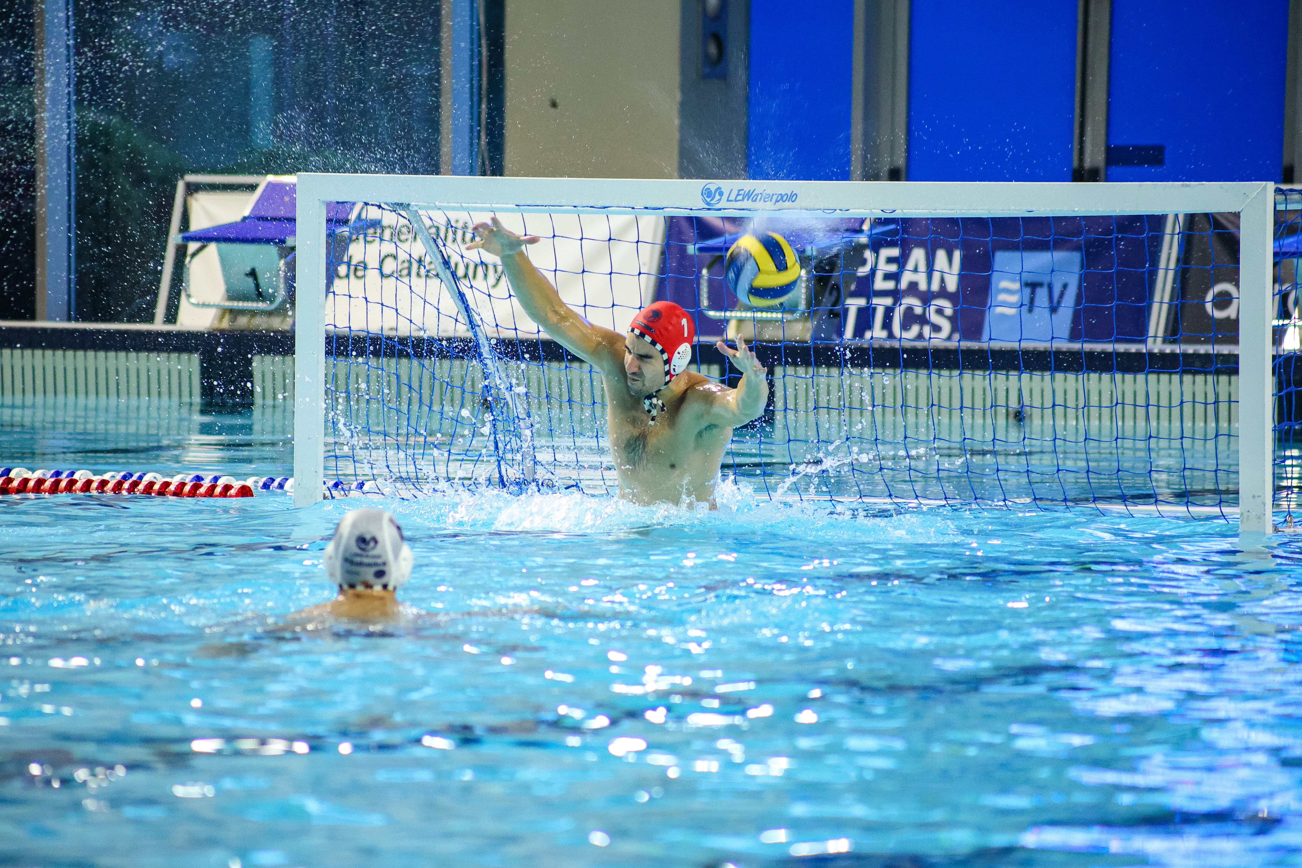 El KEIO CN Sabadell cau davant el gegant Olympiacos amb contundència