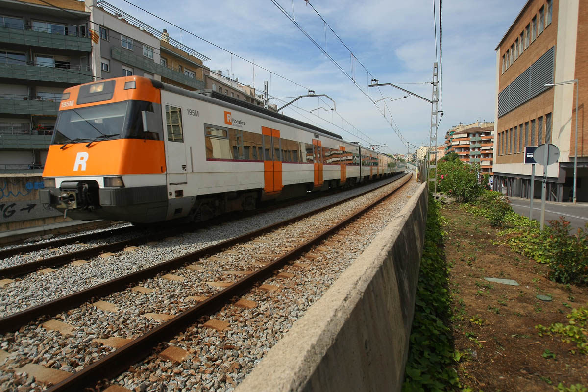 Afectacions a l'R4 i l'R12 entre Terrassa i Sabadell per un atropellament