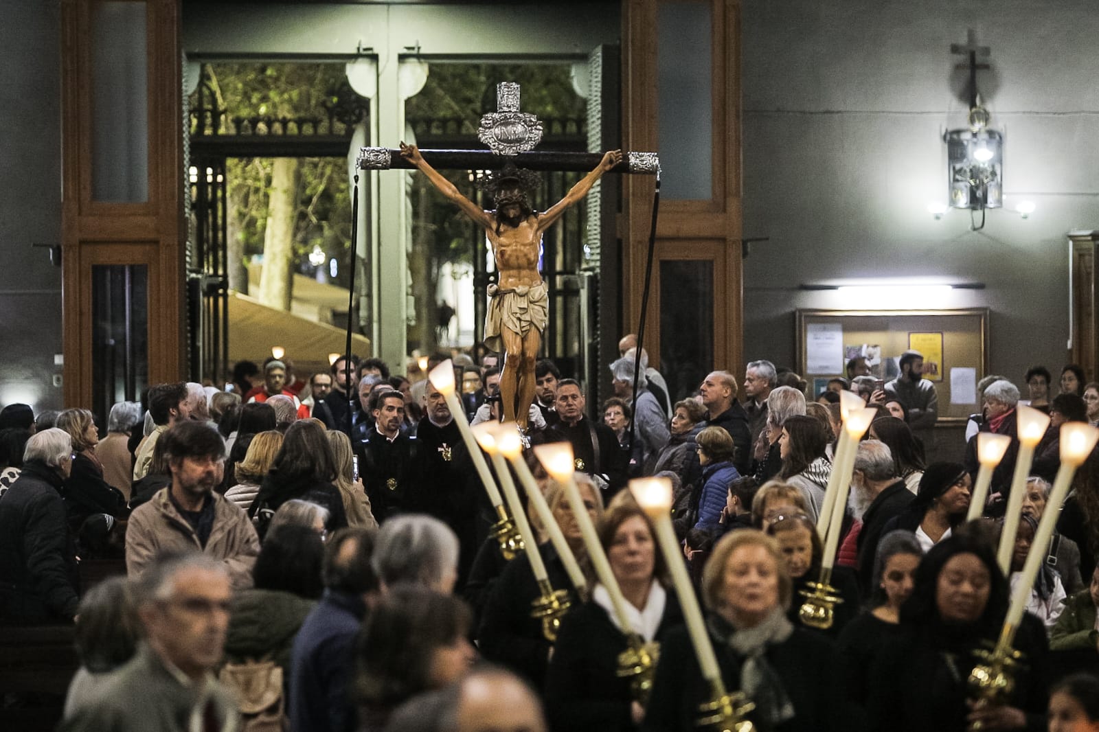 FOTOS | Via Crucis a Terrassa