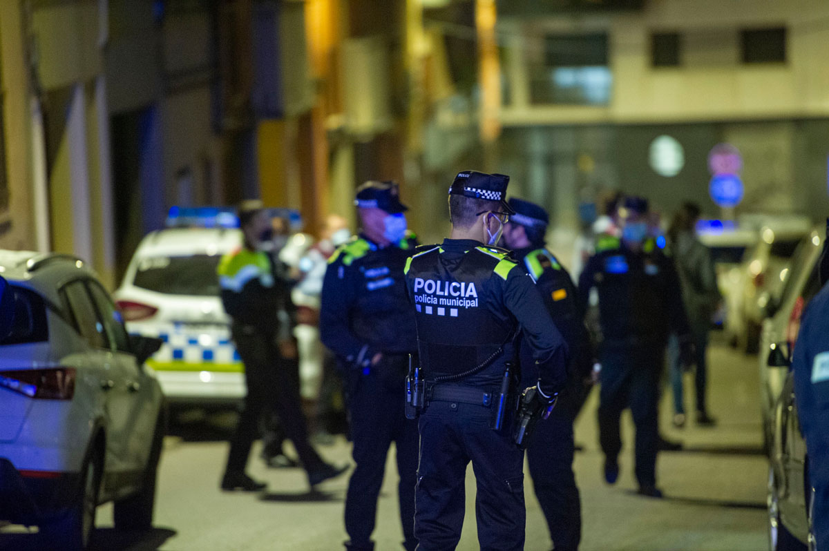 Una batuda a locals de Terrassa troba drogues i 13 treballadors sense contracte