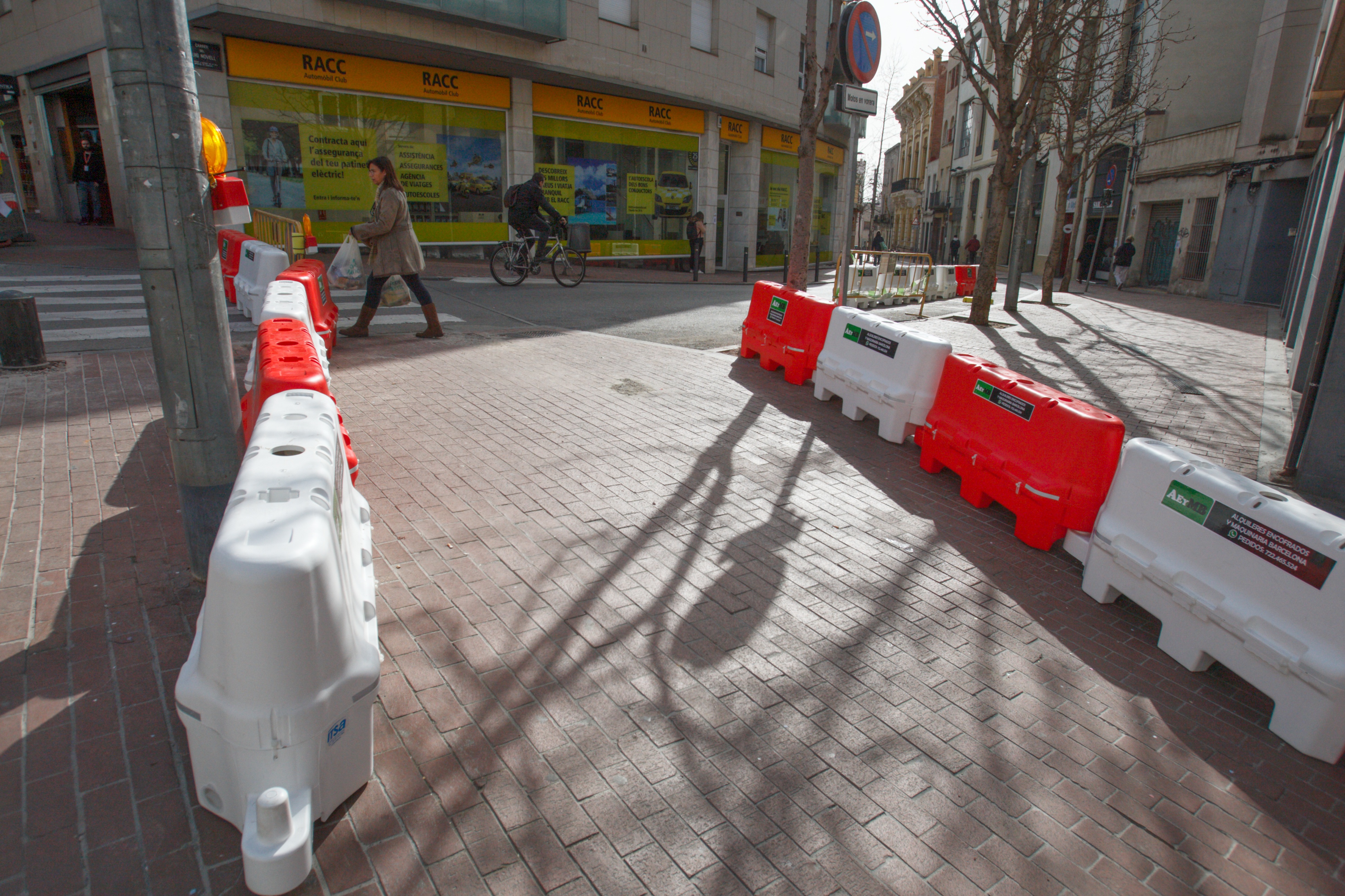 S'obre al trànsit la cruïlla del carrer de Sant Pau a Terrassa