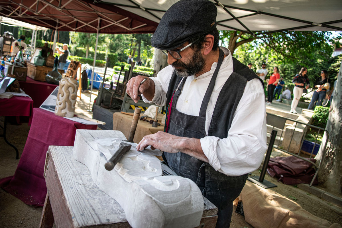 La plaça Freixa i Argemí acollira el Mercat d'Artesania