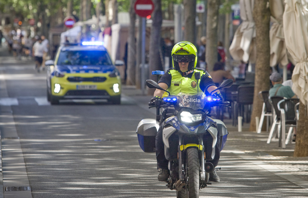 Intenta robar una bicicleta amb una serra a Terrassa