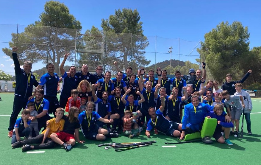 Les Mamis i els Papis del Matadepera 88, campions de Catalunya