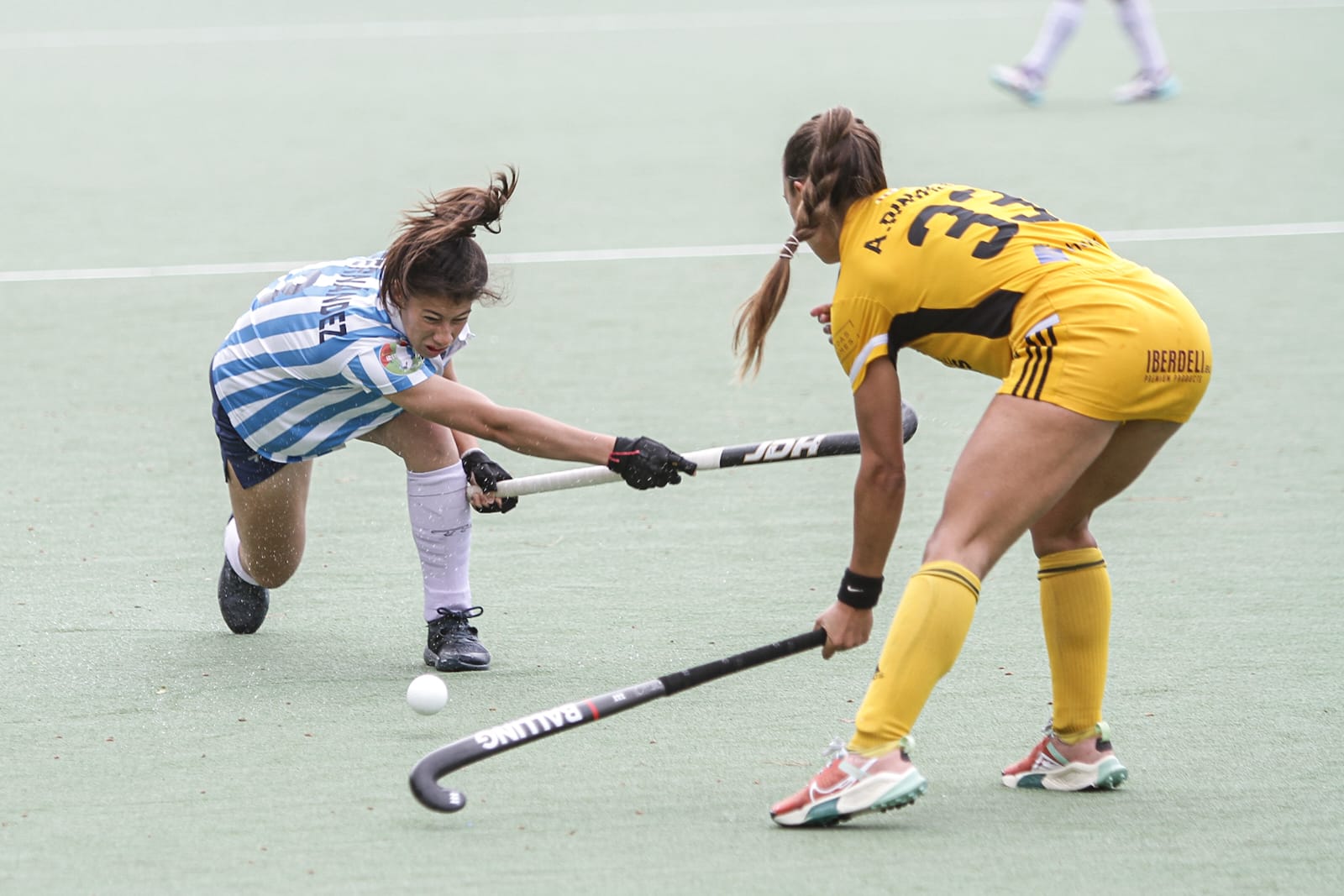 El Club Egara s'endú el derbi femení per 2 a 1 i s'apropa a la 