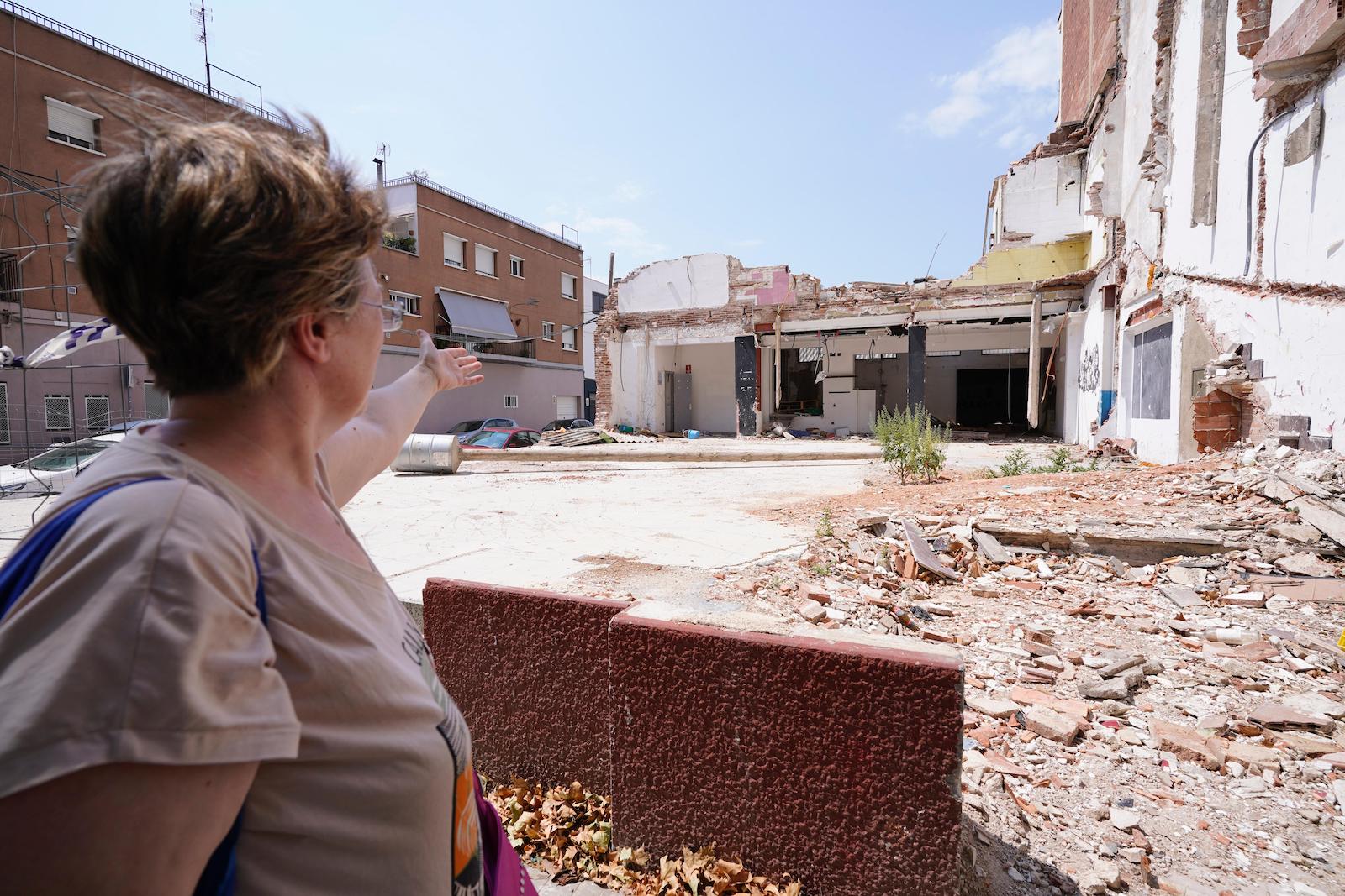 Veïns de l'Eixample, sobre l'Obrera: “És un perill que això quedi així, pot entrar qualsevol”