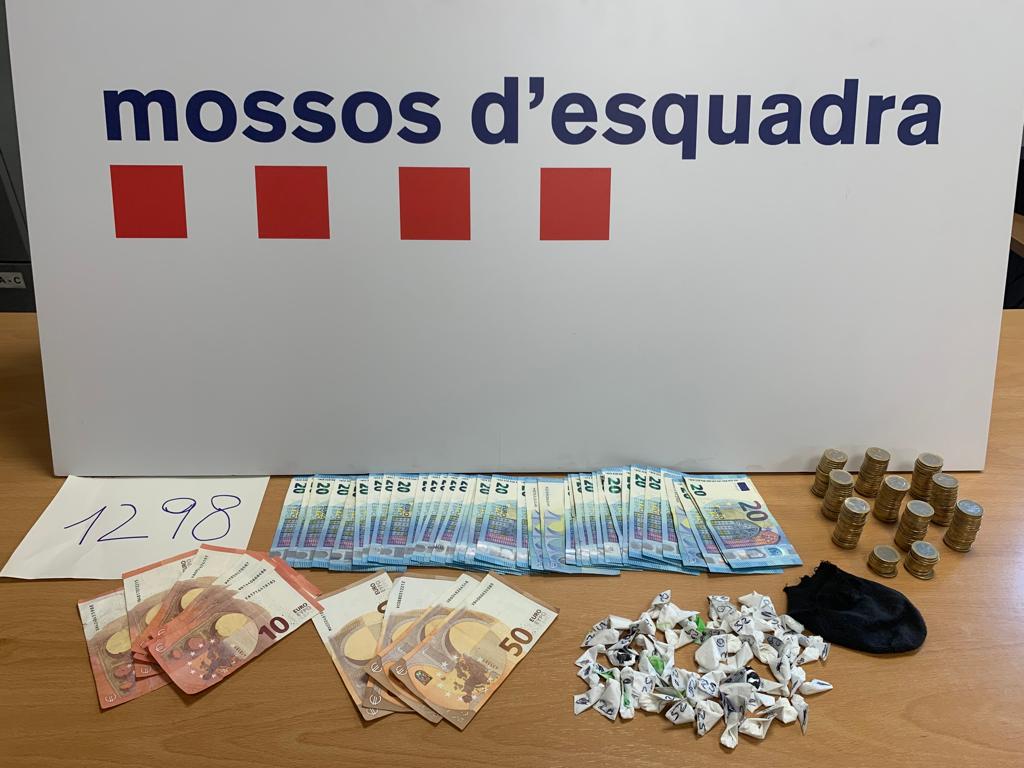Dos detinguts amb 61 embolcalls de cocaïna a Terrassa