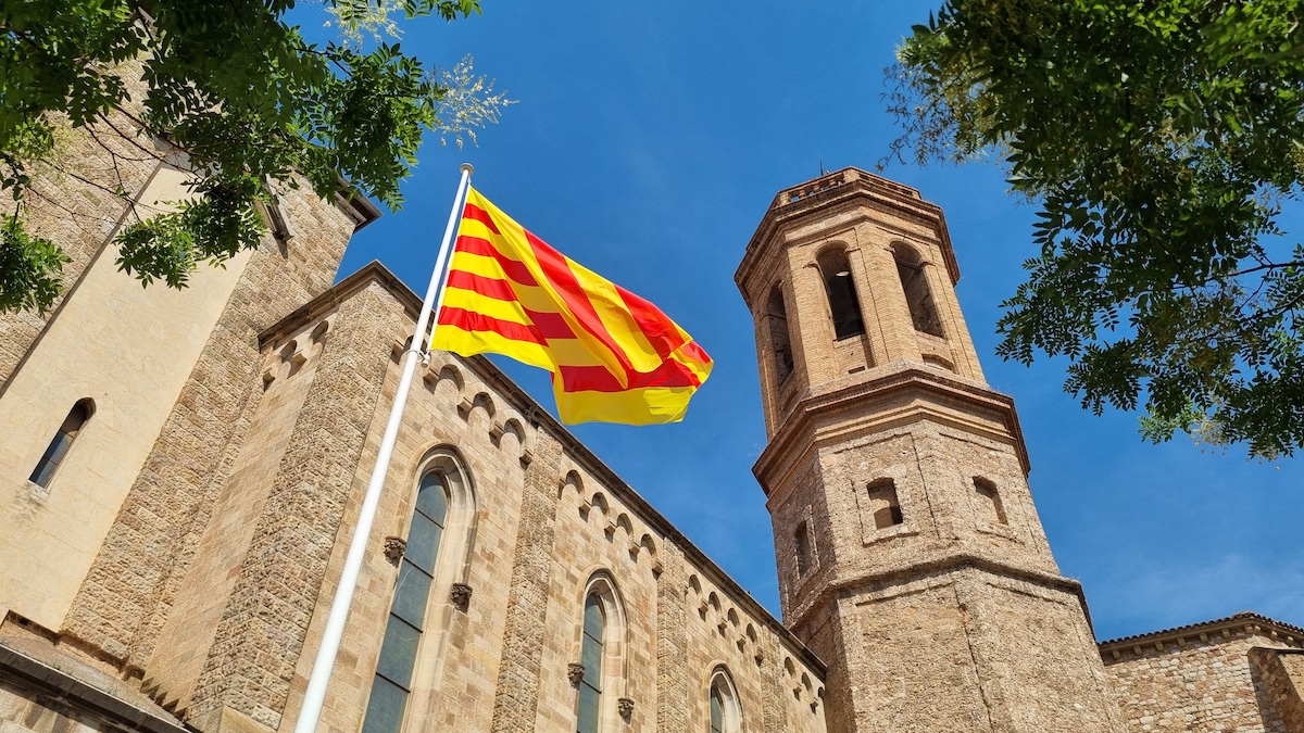 La senyera torna a onejar al Racó del Campanar