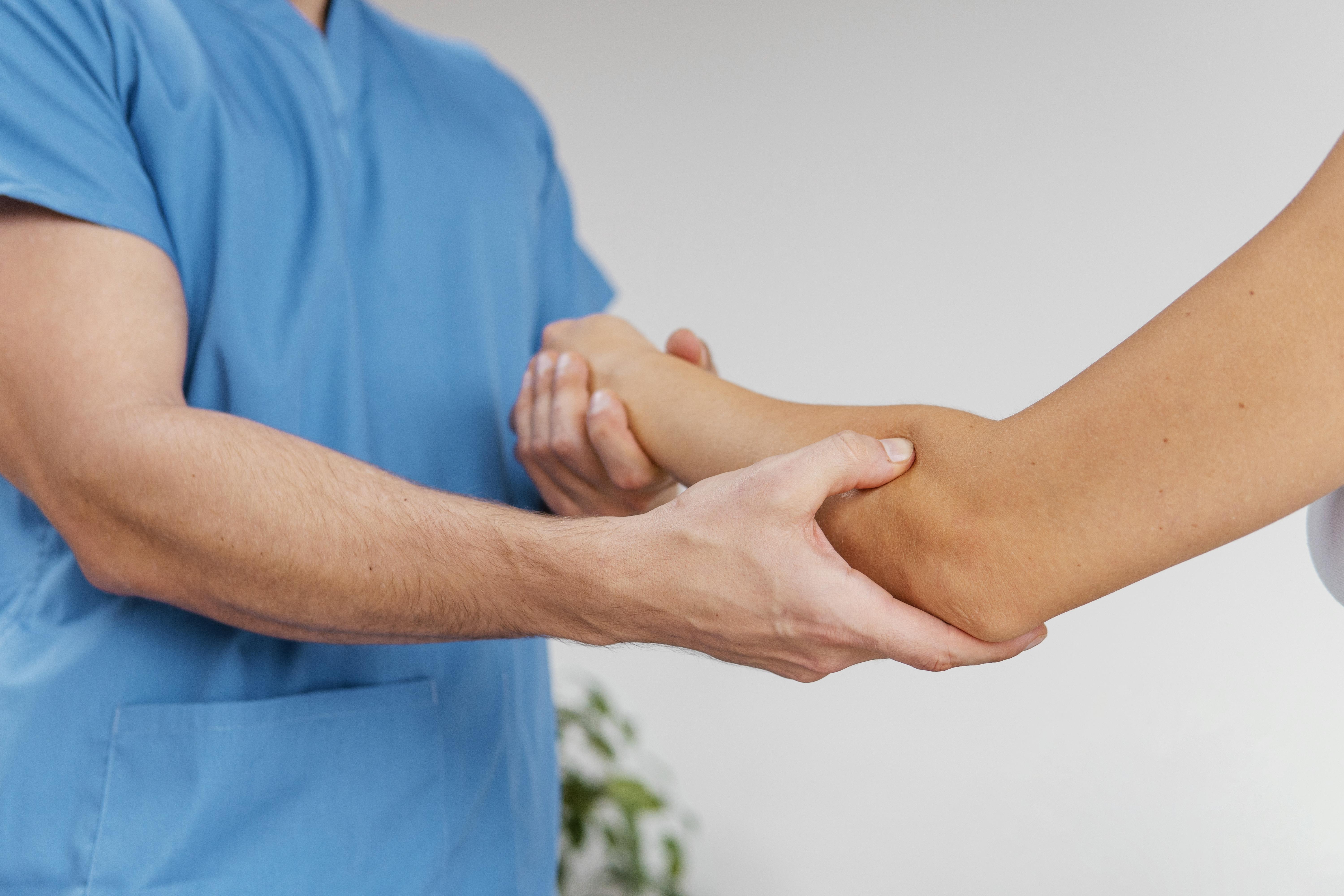 El suplement Salut respon dubtes sobre cirurgia ortopèdica i traumatologia