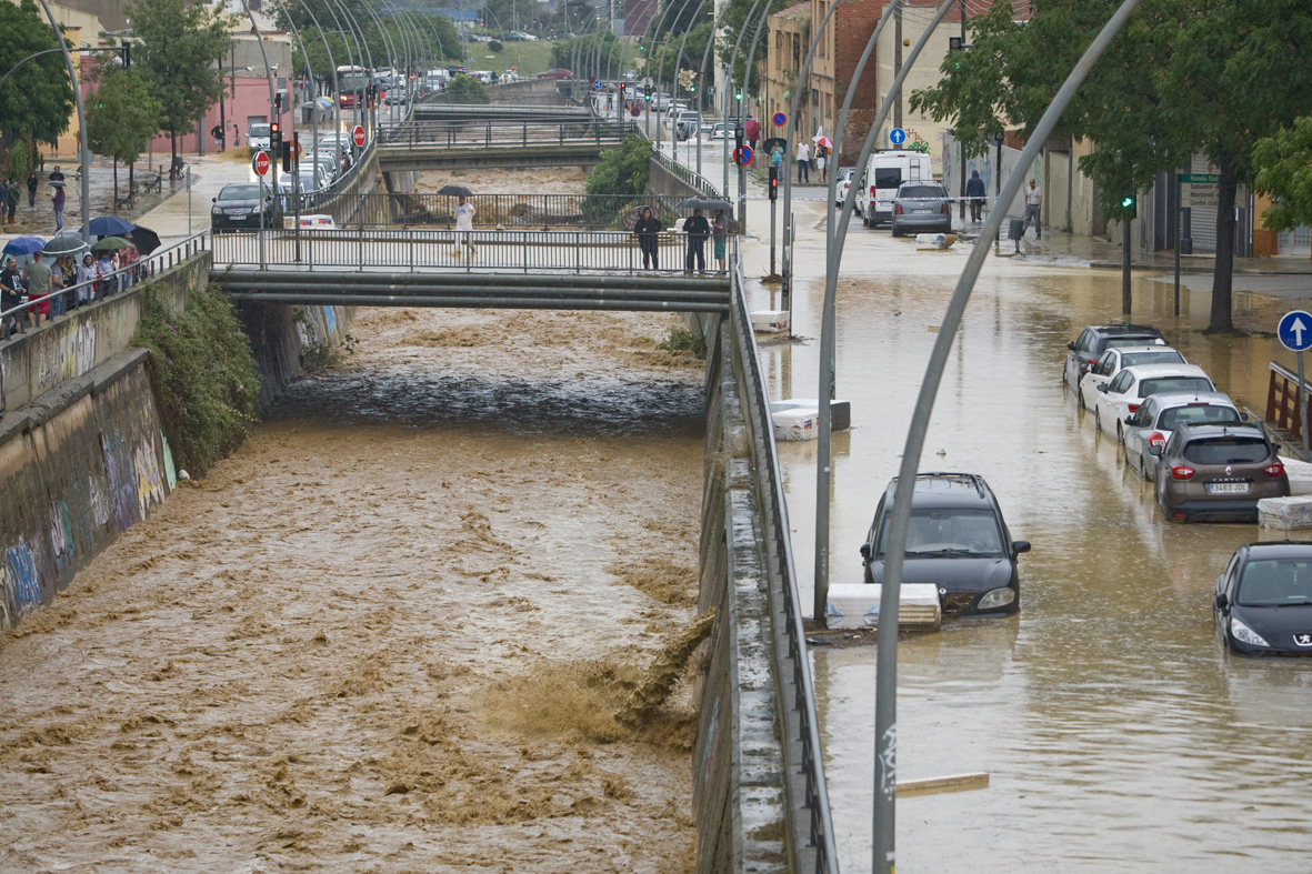 651 milions de litres d’aigua per les rieres en una hora - 