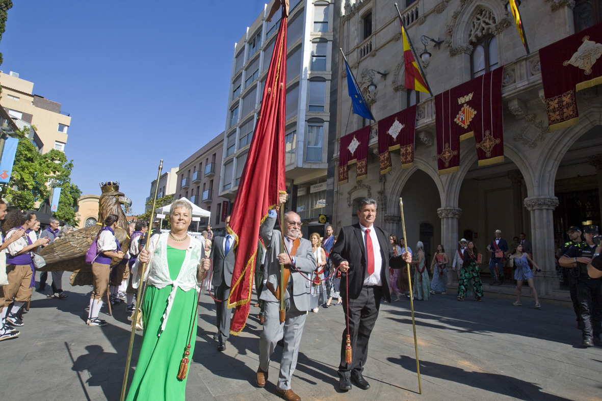 FOTOS | Seguici d'autoritats i ofici solemne de la Festa Major de Terrassa 2023