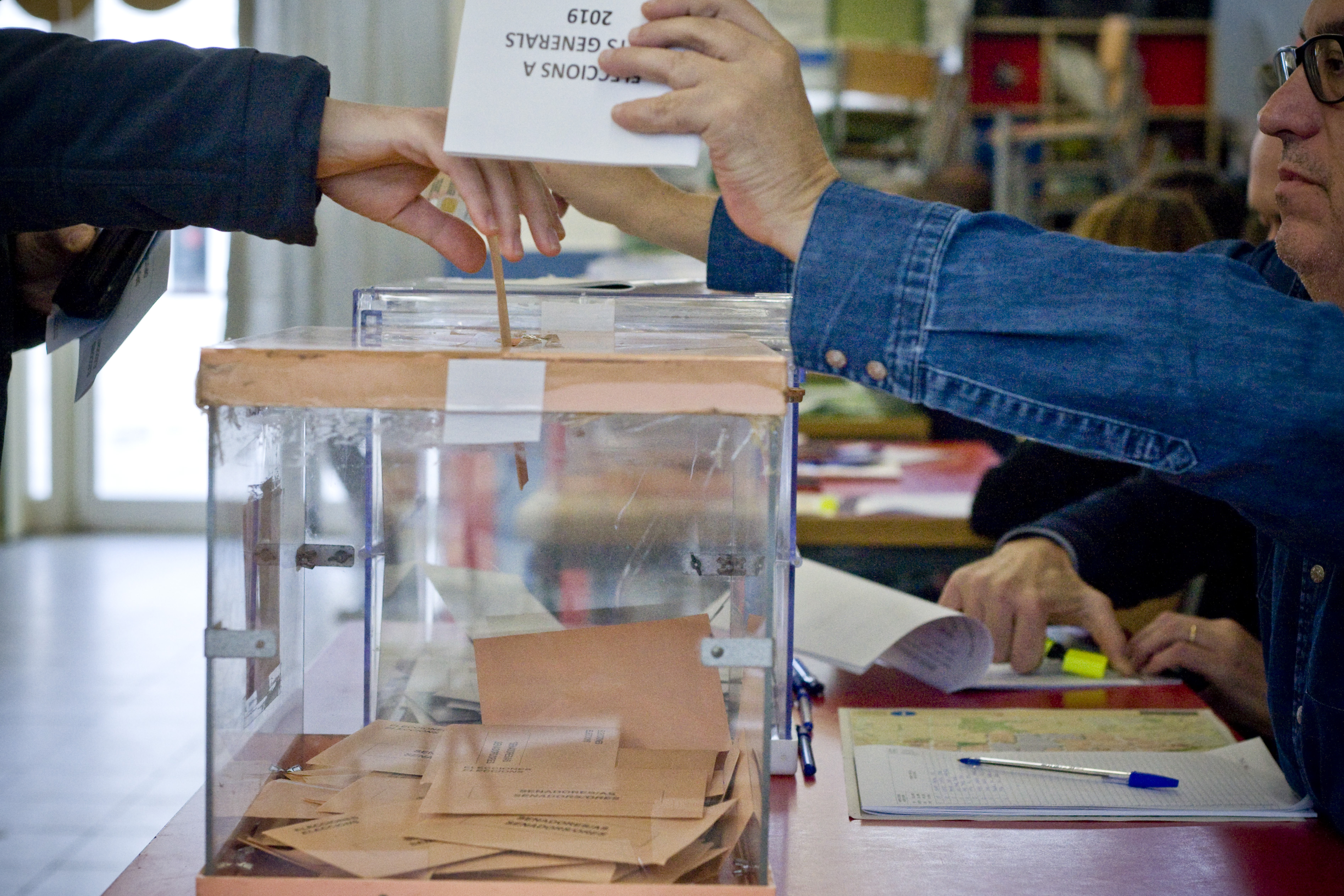 23J: comença la campanya de les eleccions més incertes
