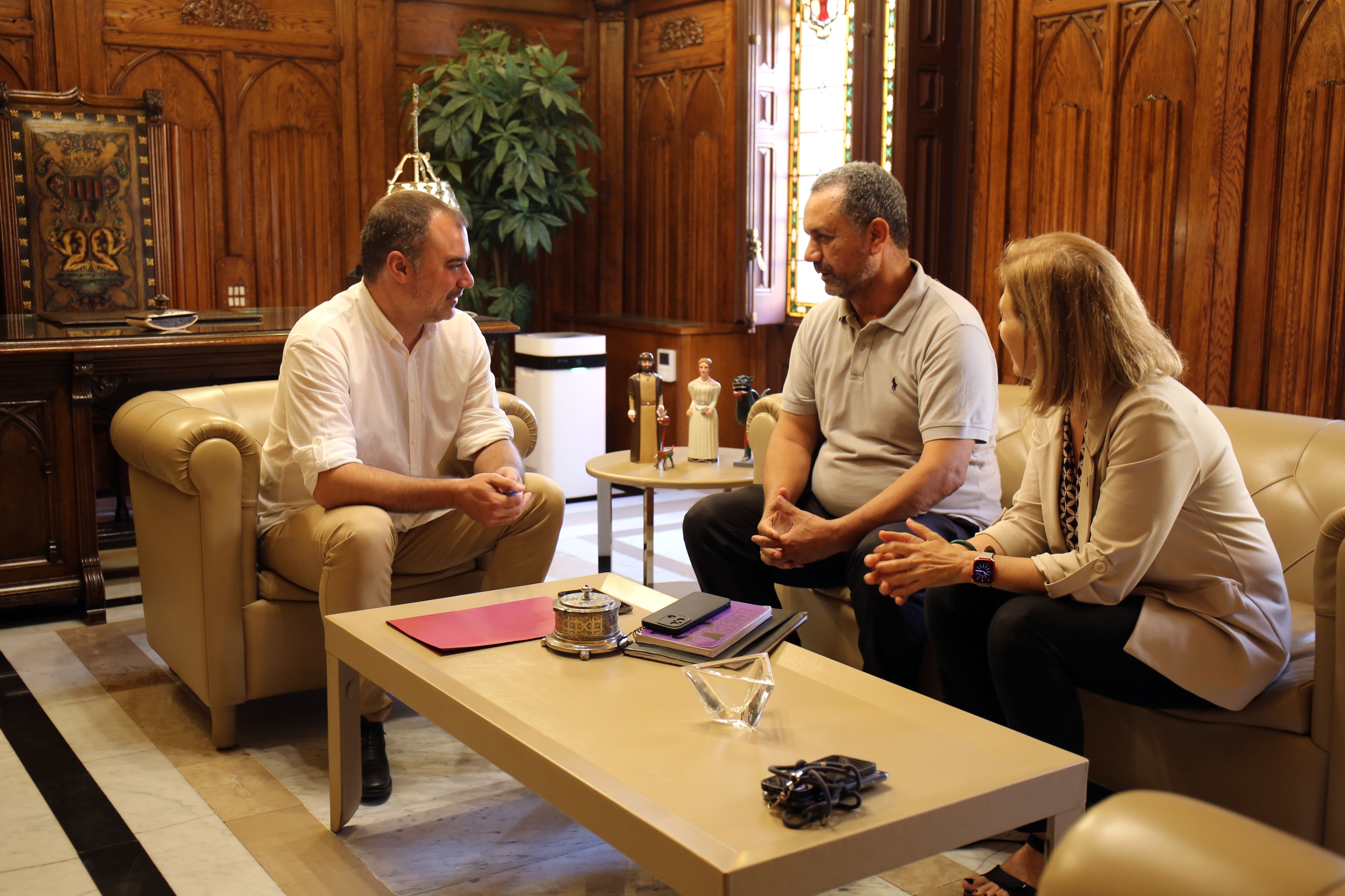 L'alcalde de Terrassa rep el síndic de greuges