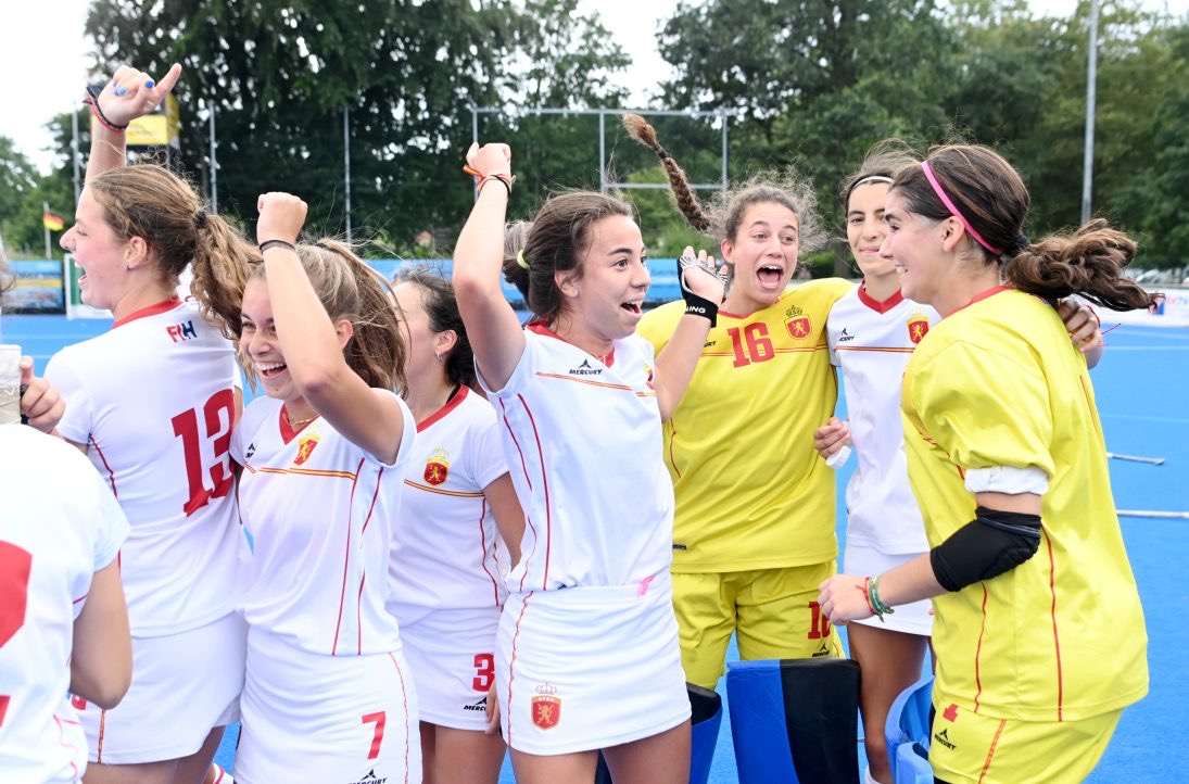 La selecció sub-18 femenina de hockey es penja el bronze europeu