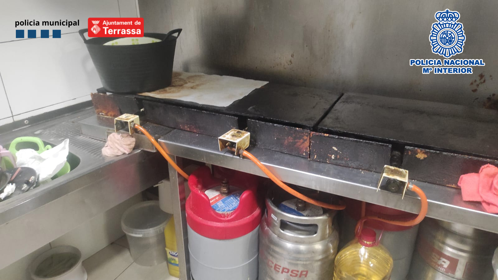 Quatre detinguts en la inspecció que va tancar una pastisseria