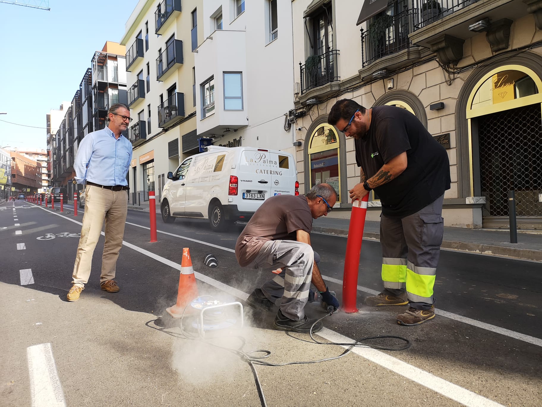 Sant Cugat retira les pilones d'un tram de l’Anella Verda