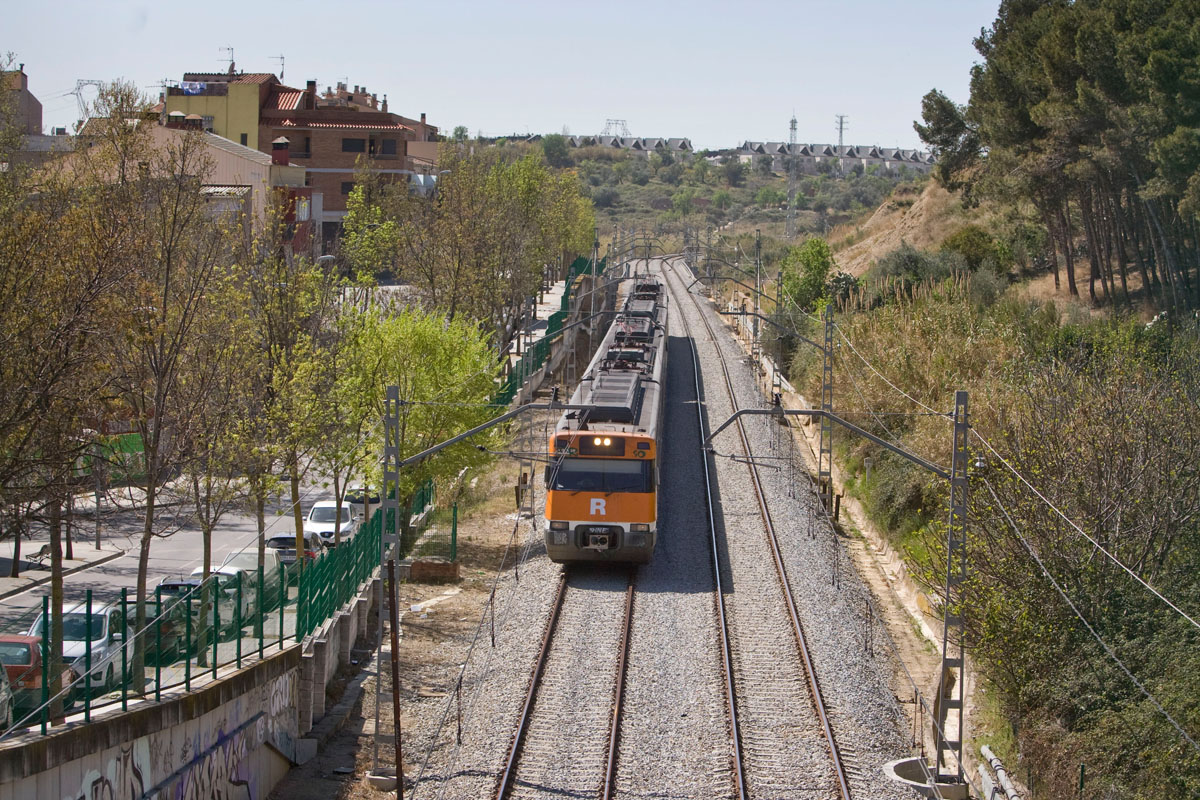 Retards a l'R4 per un atropellament a Sant Joan Despí