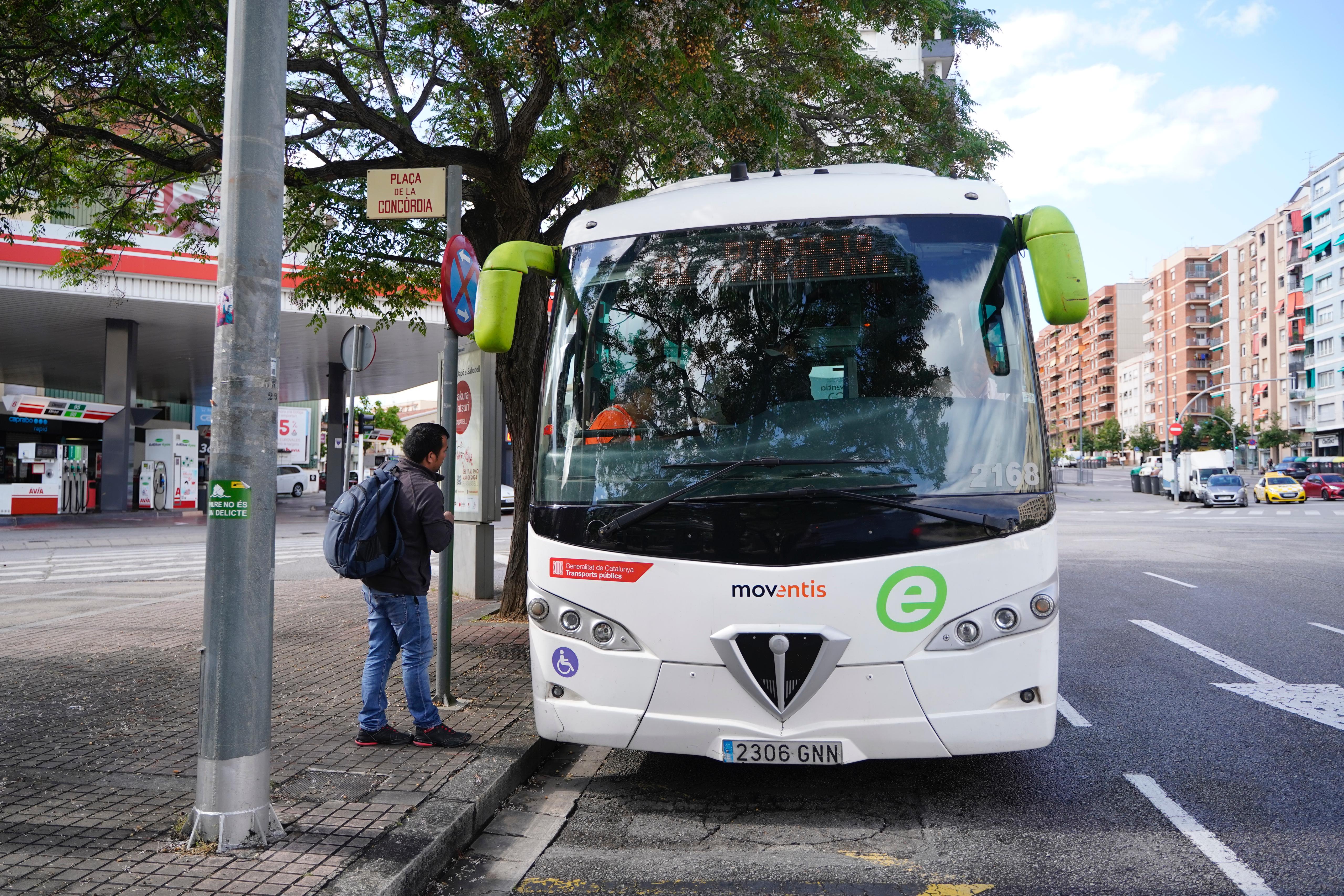 El transport d'autobusos interurbans, saturat pel caos ferroviari - 