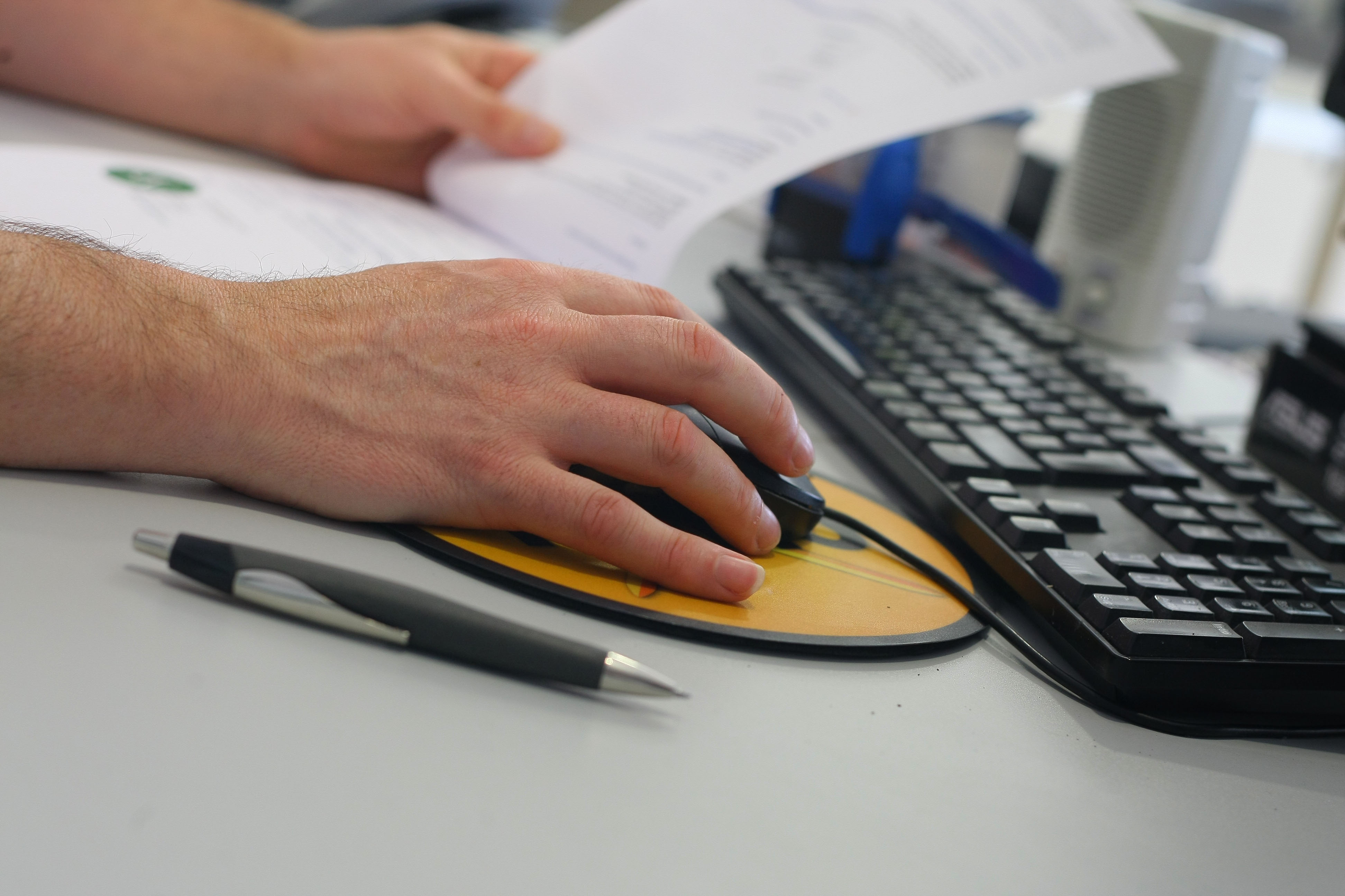 Administratius i personal de neteja, les ocupacions més sol·licitades a la comarca