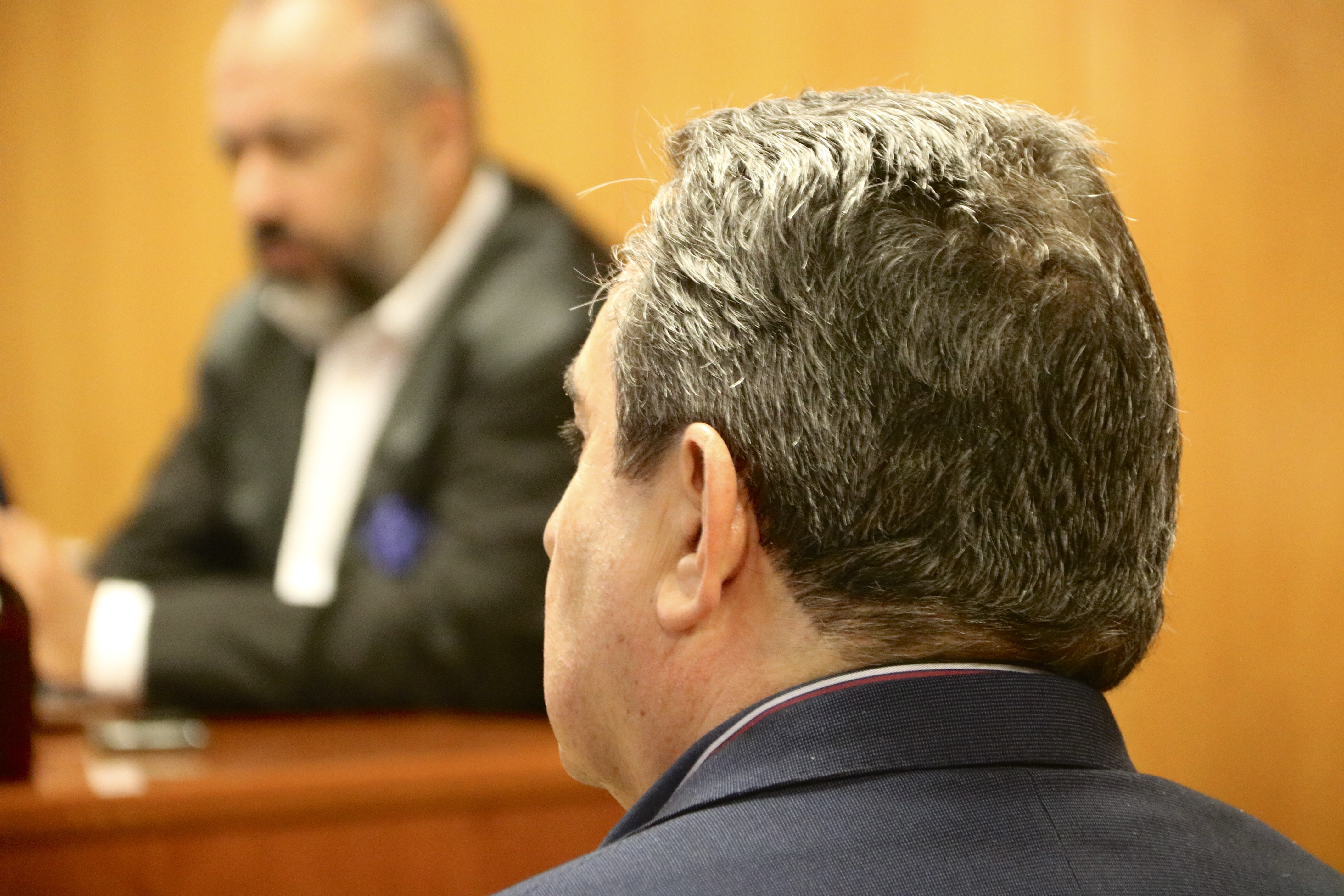 Absolen l'exalcalde Manuel Bustos de la peça 33 del cas Mercuri