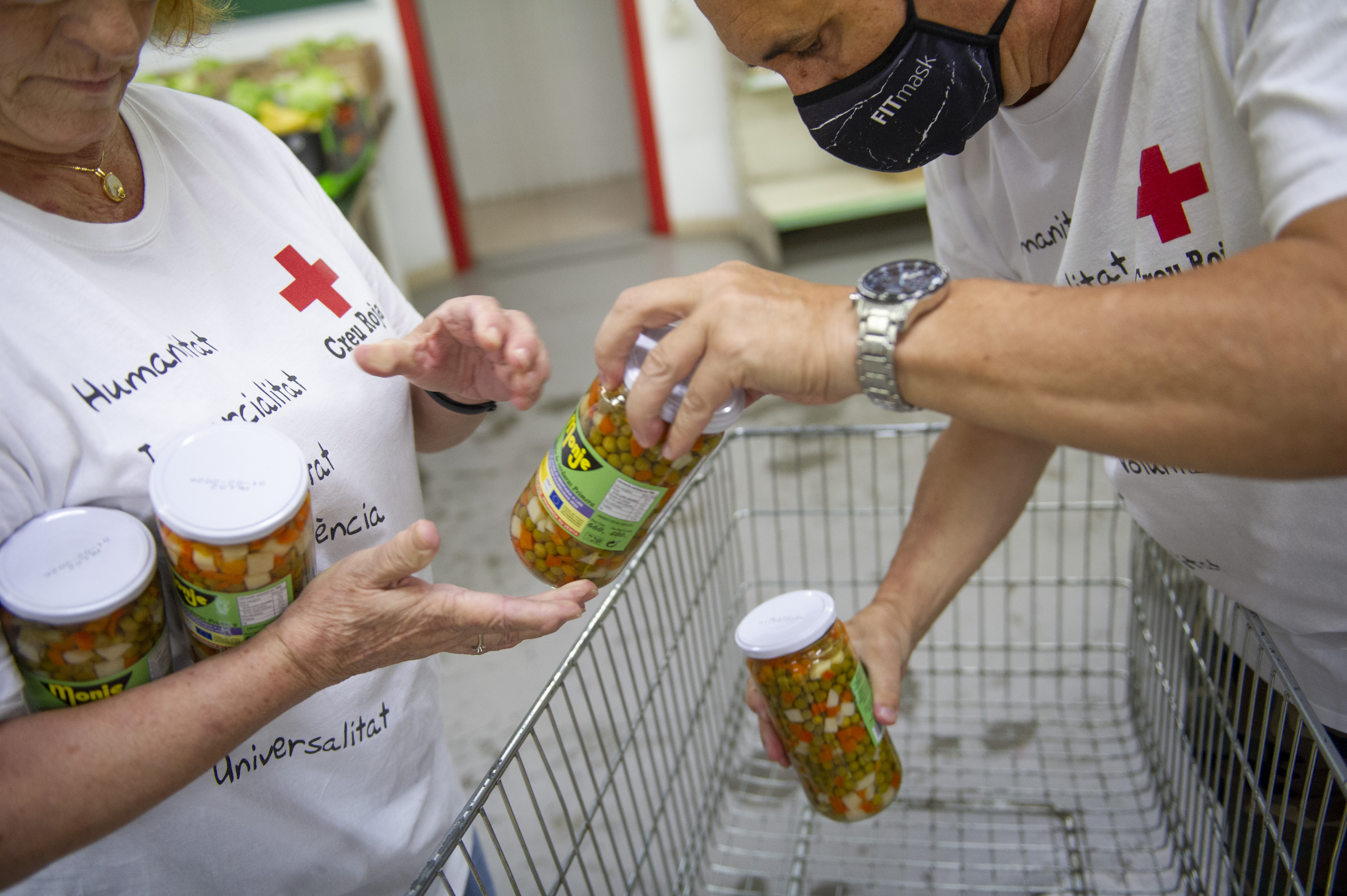 Un 34% més de famílies que necessiten lots d'aliments a Terrassa