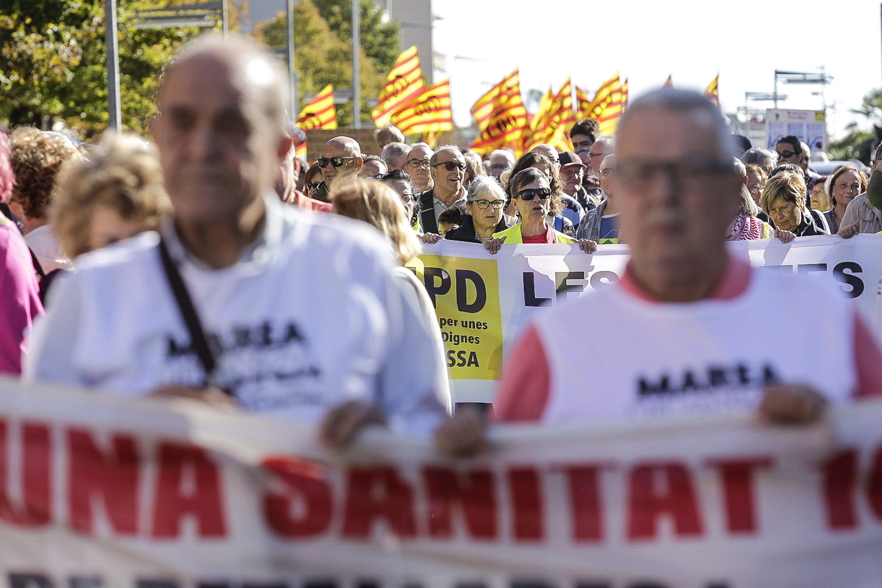 FOTOS | Manifestació en defensa de la sanitat pública a Terrassa