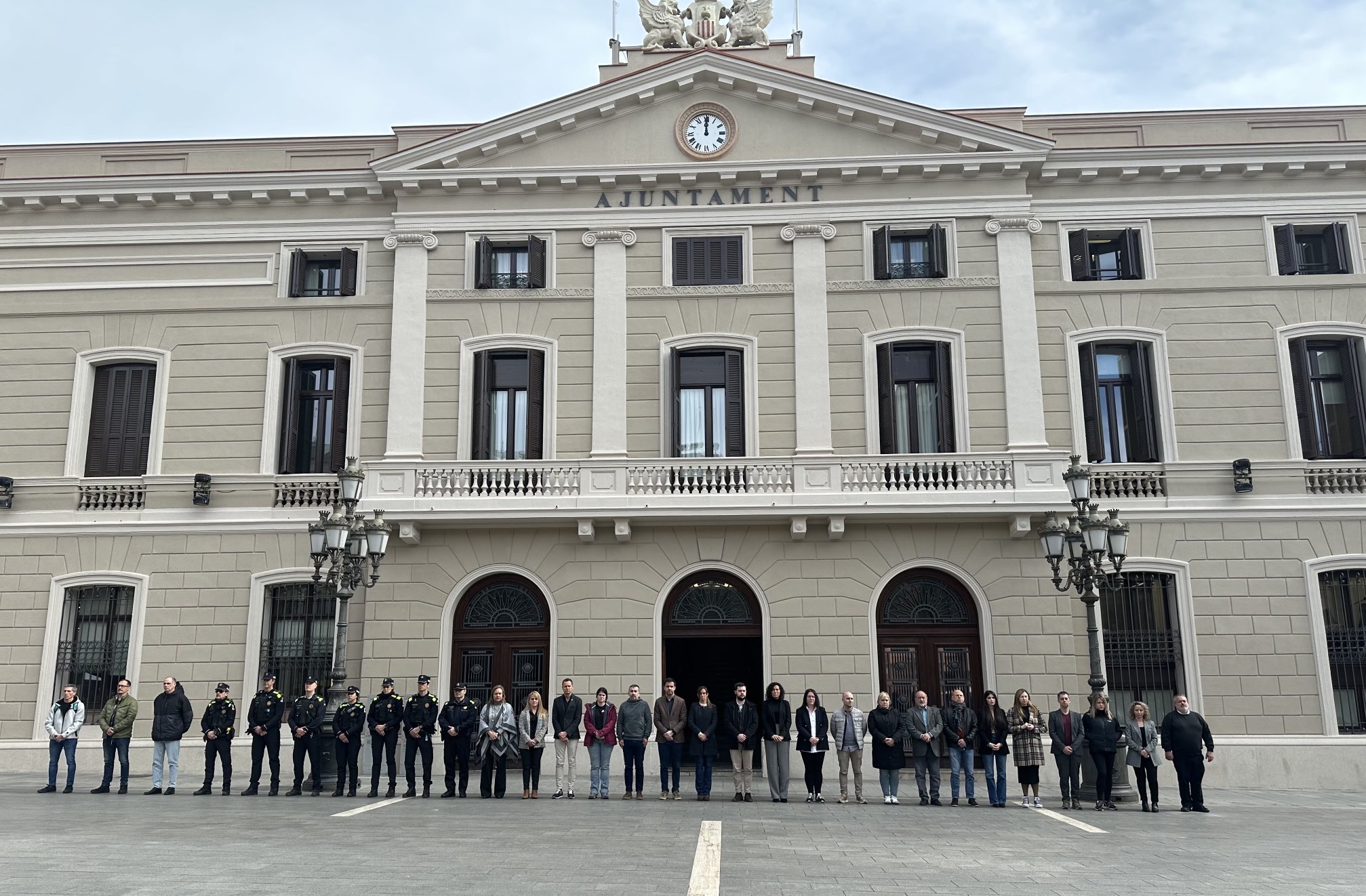 Sabadell se solidaritza amb València pel tràgic incendi