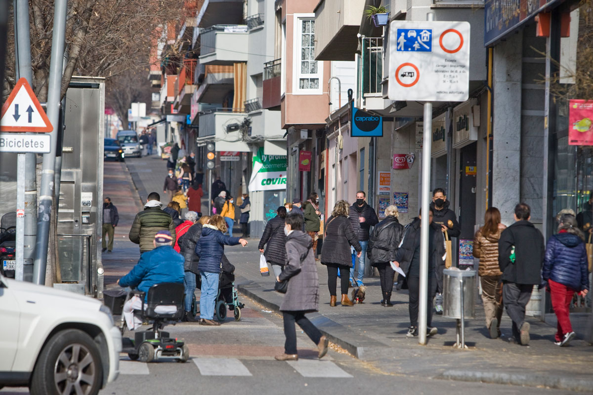Robatori violent d'un telèfon mòbil a Terrassa